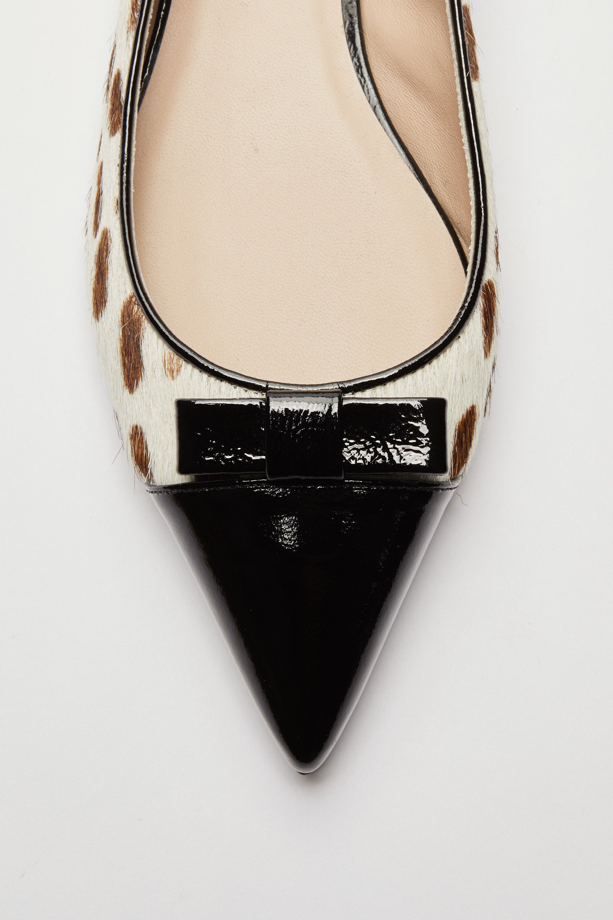 Pointed ballerina with animalier effect