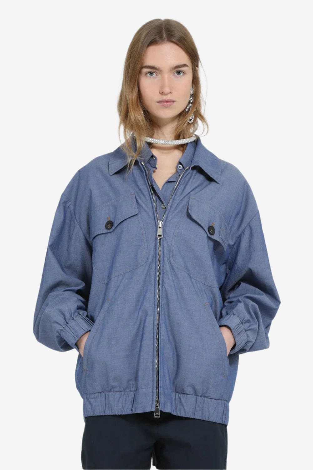 Jacket with zip and double pockets