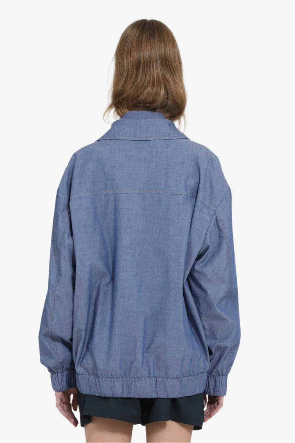 Jacket with zip and double pockets