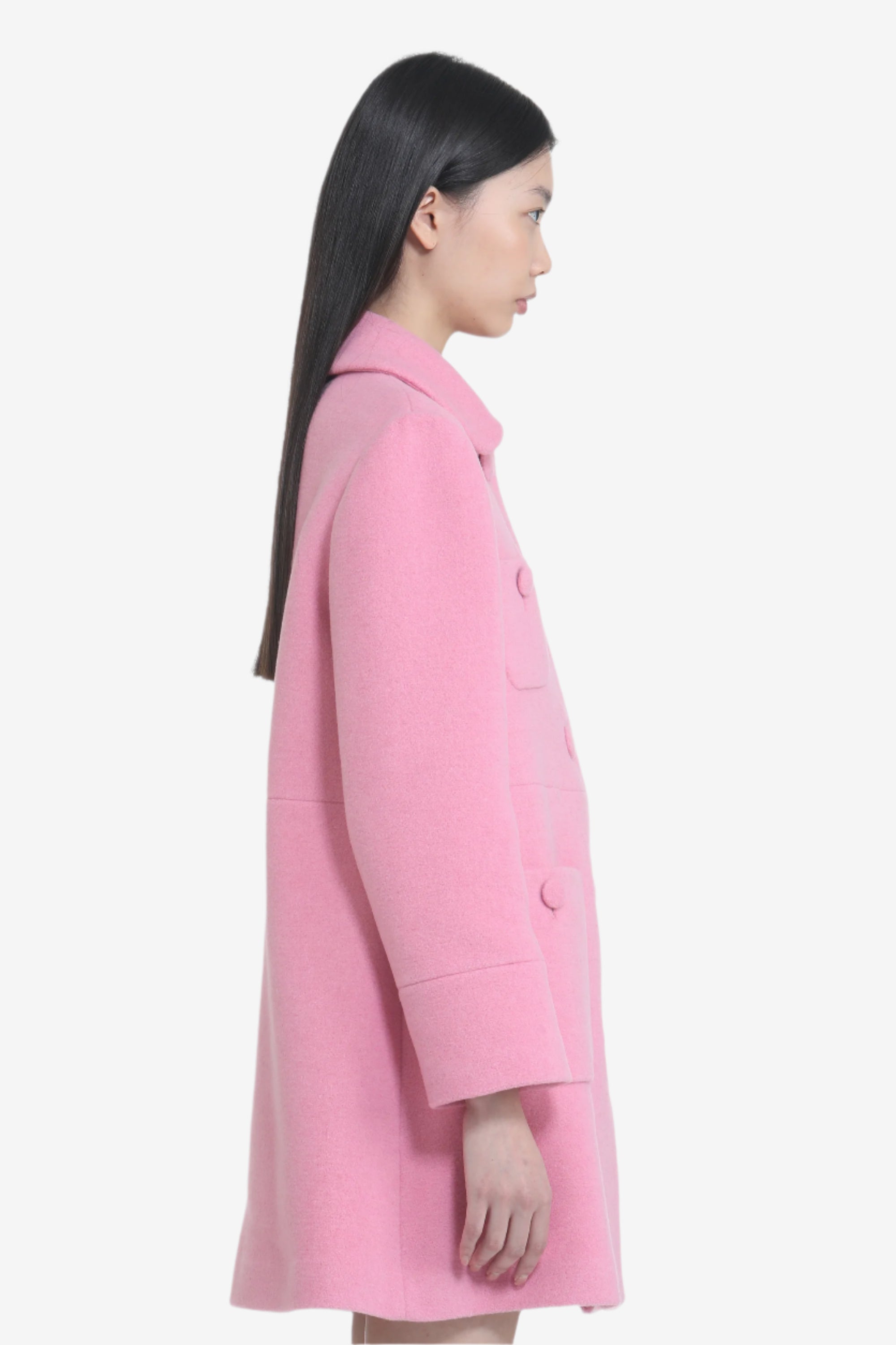 Short coat with large buttons and rounded collar