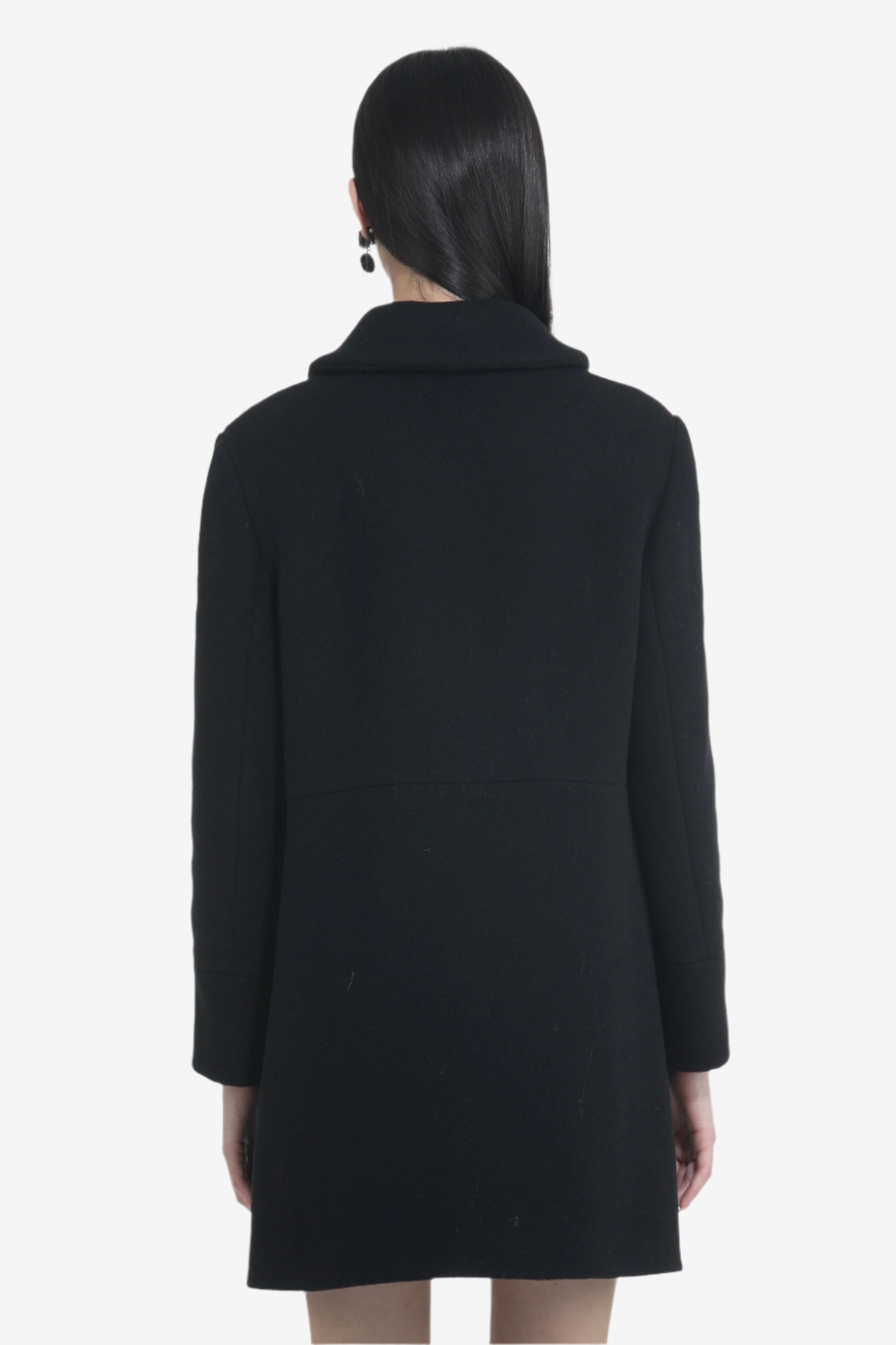Short coat with large buttons and rounded collar
