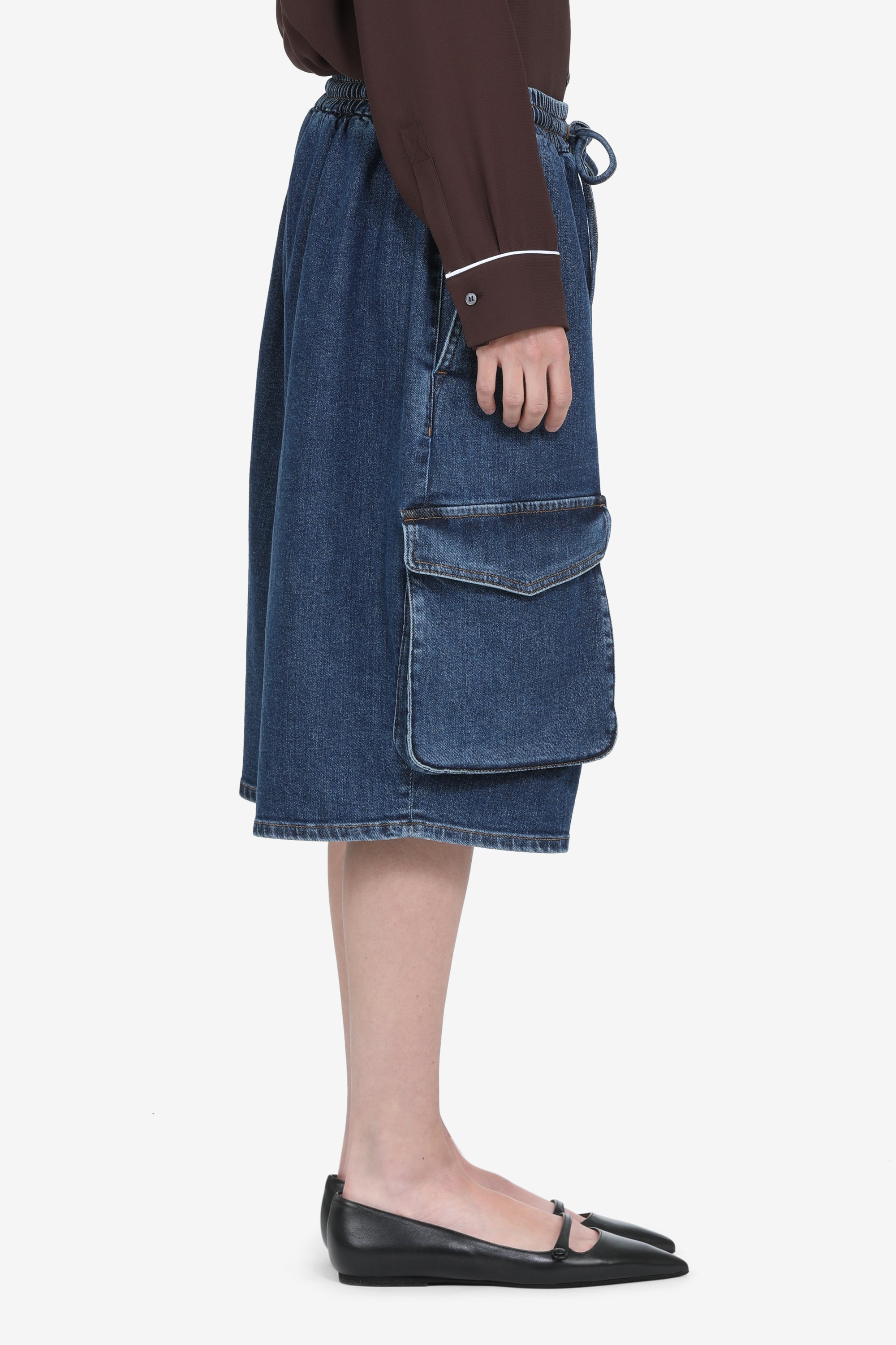 Knee-length denim pants