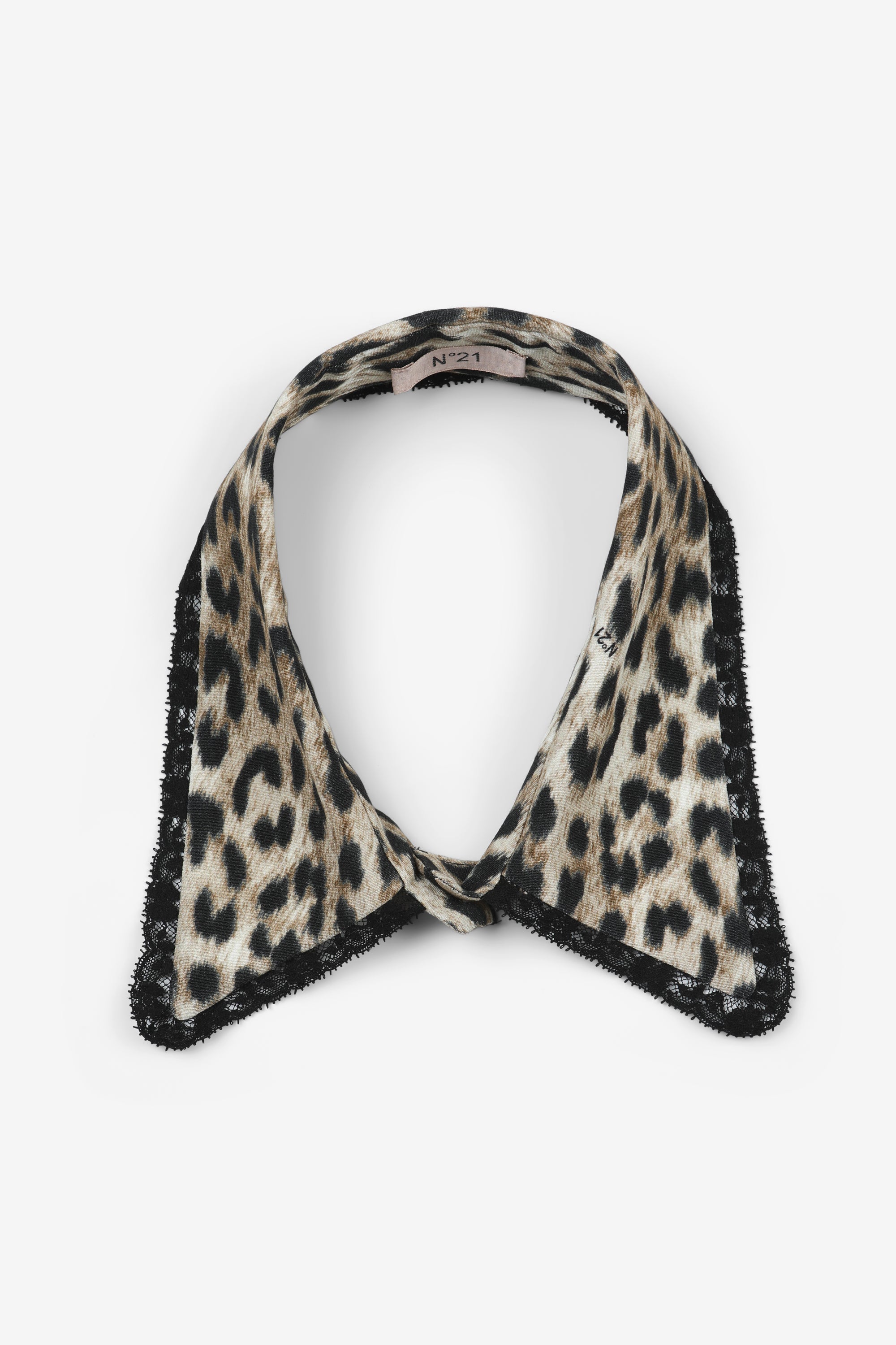 Leopard collar