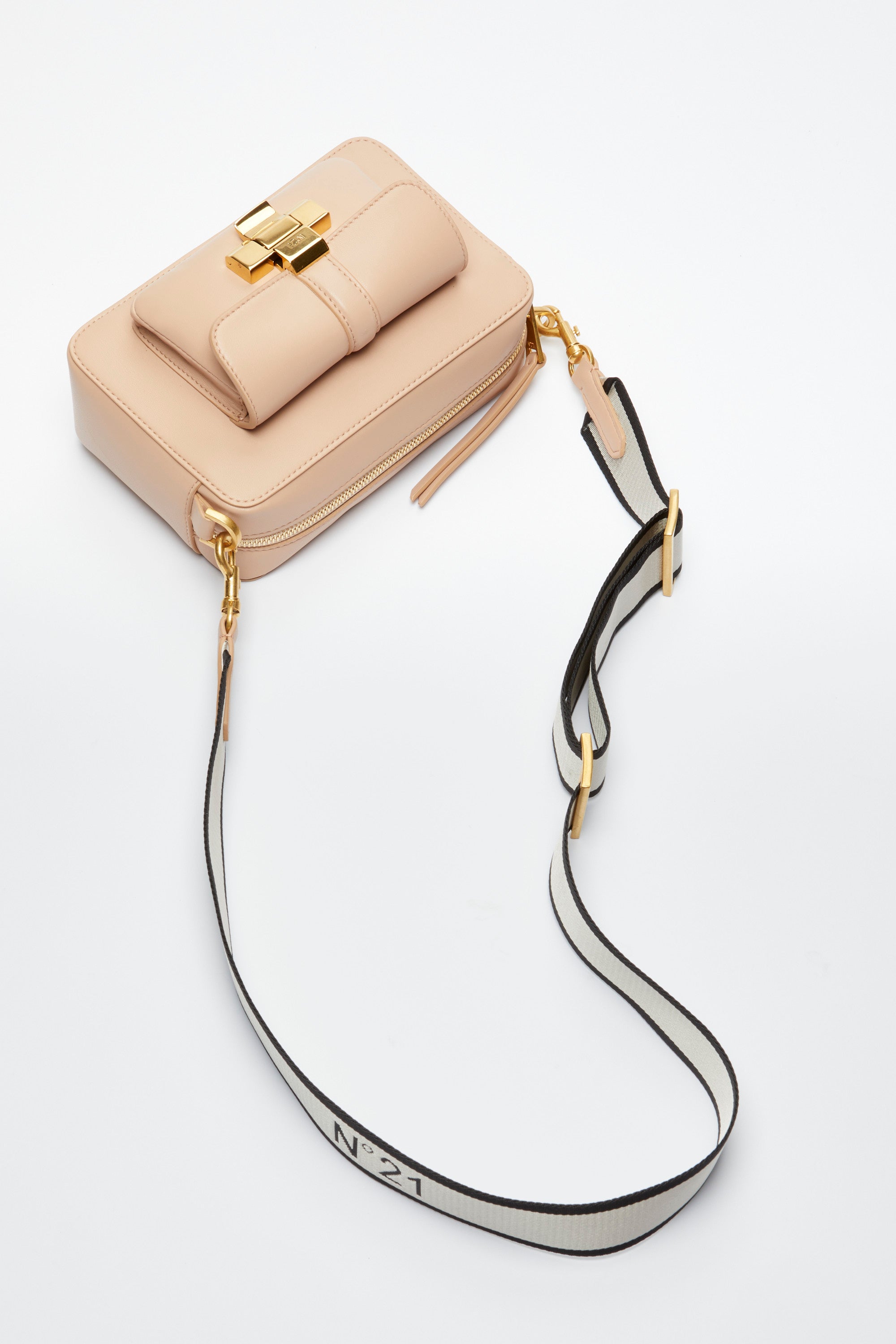 Borsa con logo sulla tracolla