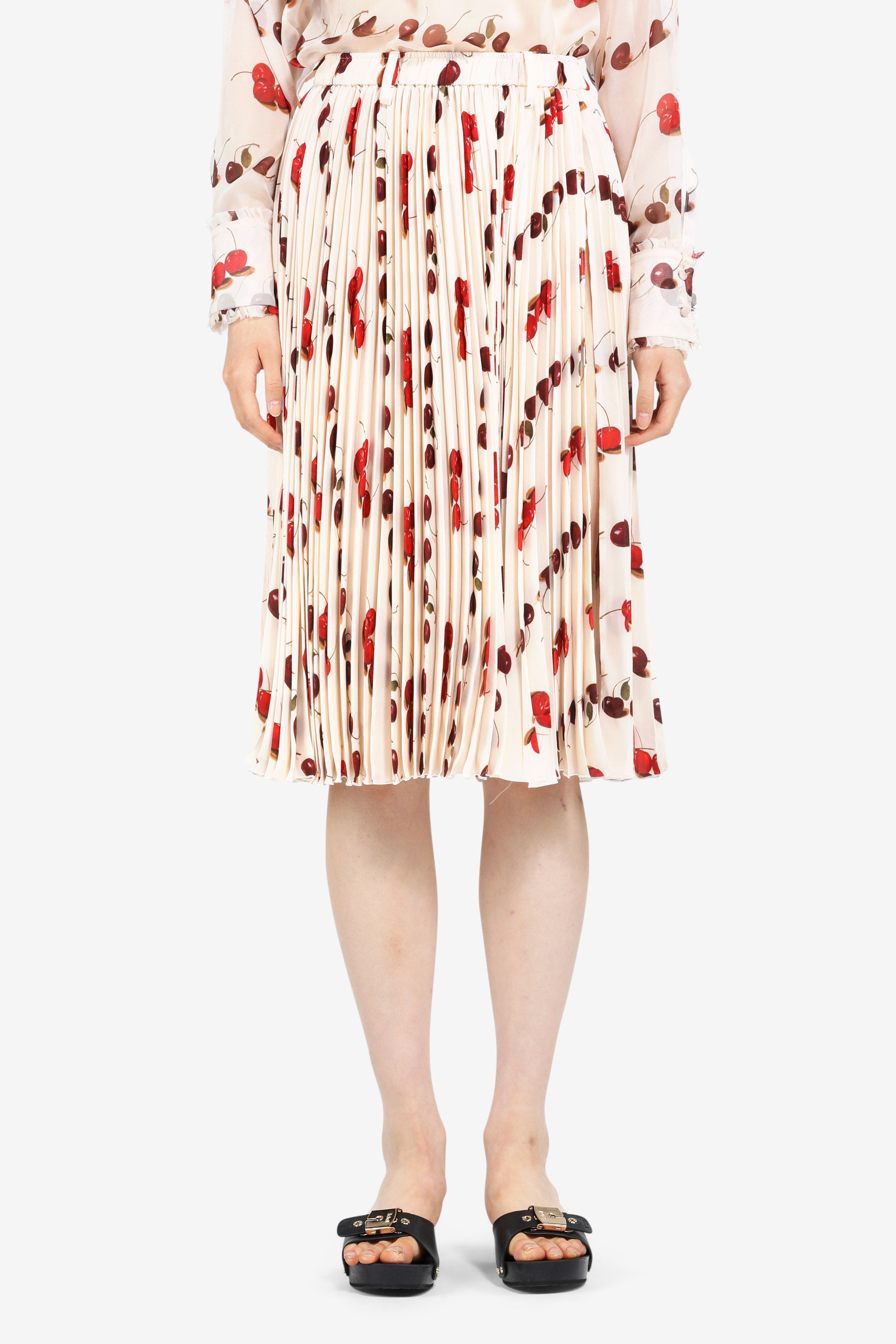 Cherry-Print Pleated Skirt