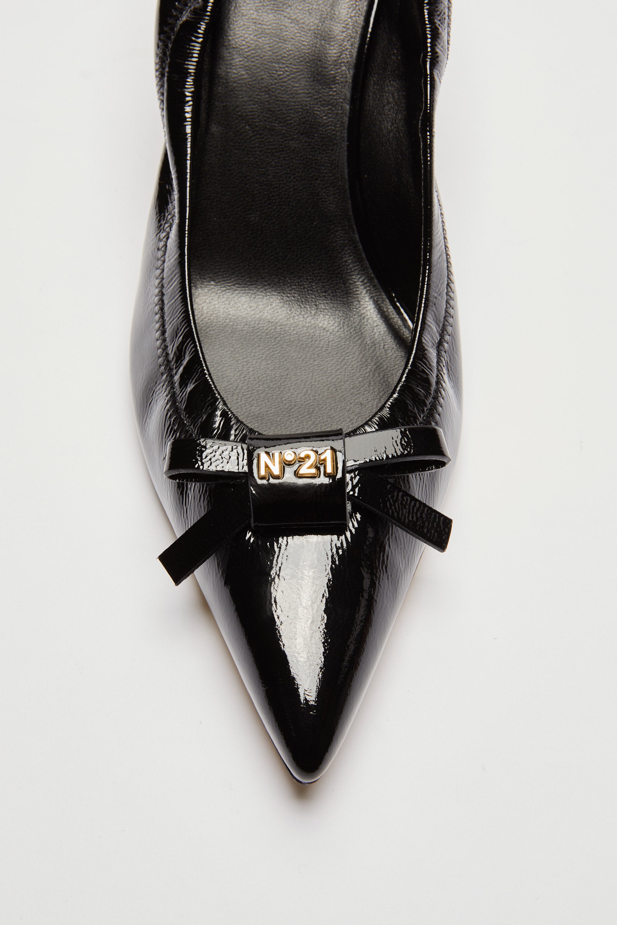 Décolleté with bow and logo