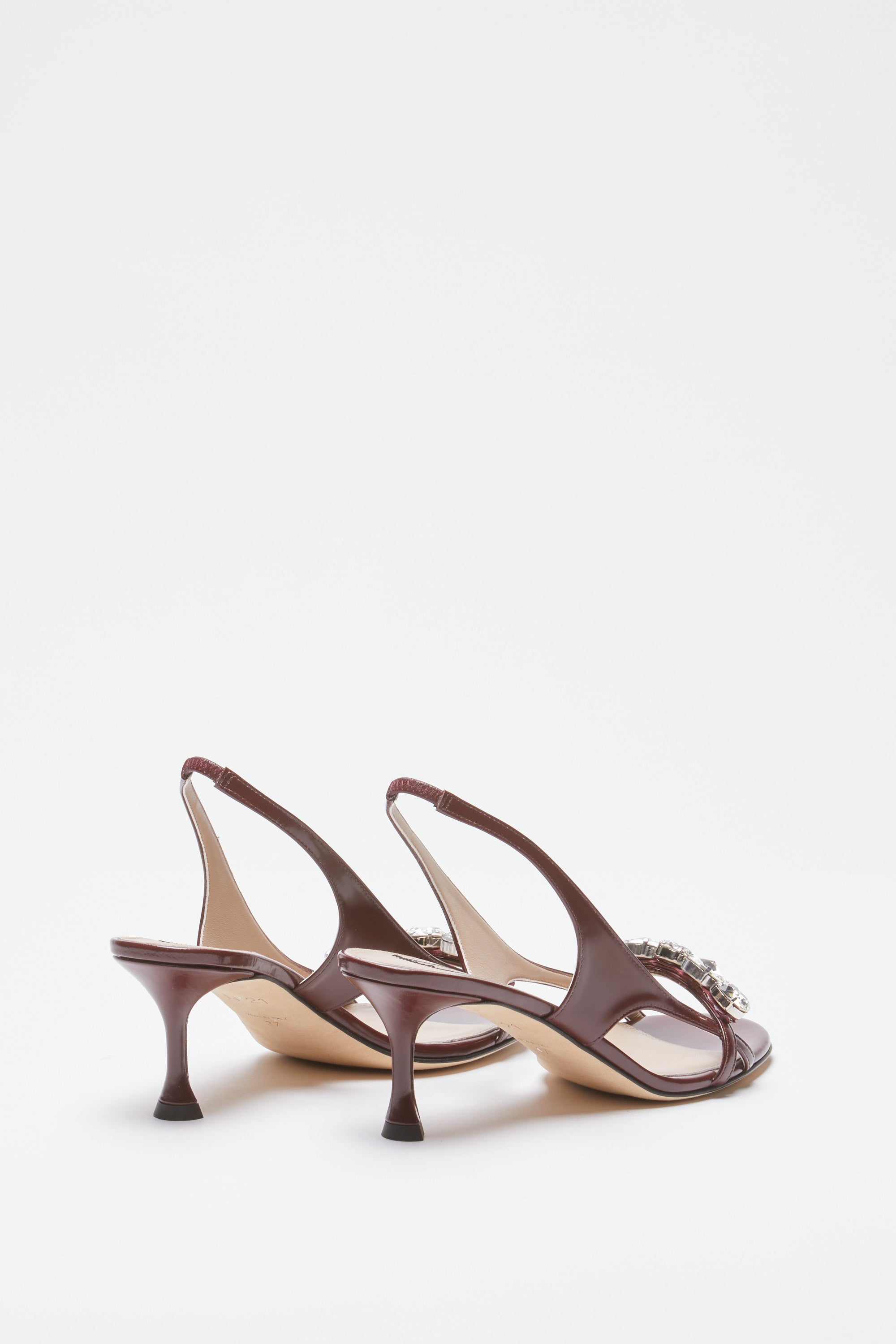 Leather sandal with maxi crystals