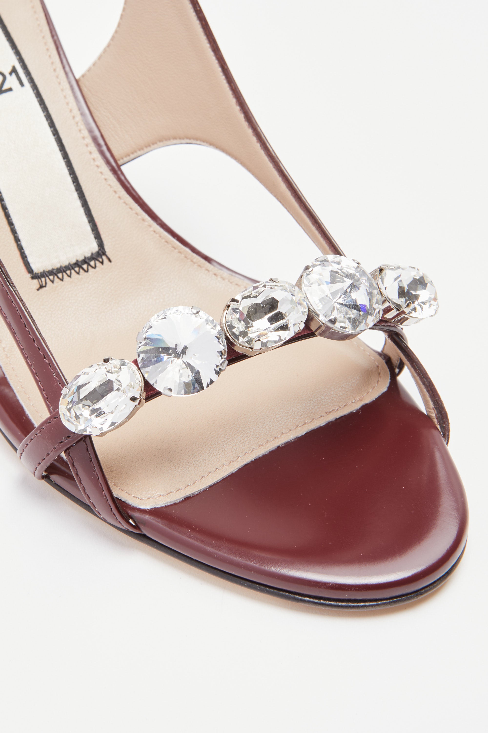 Leather sandal with maxi crystals