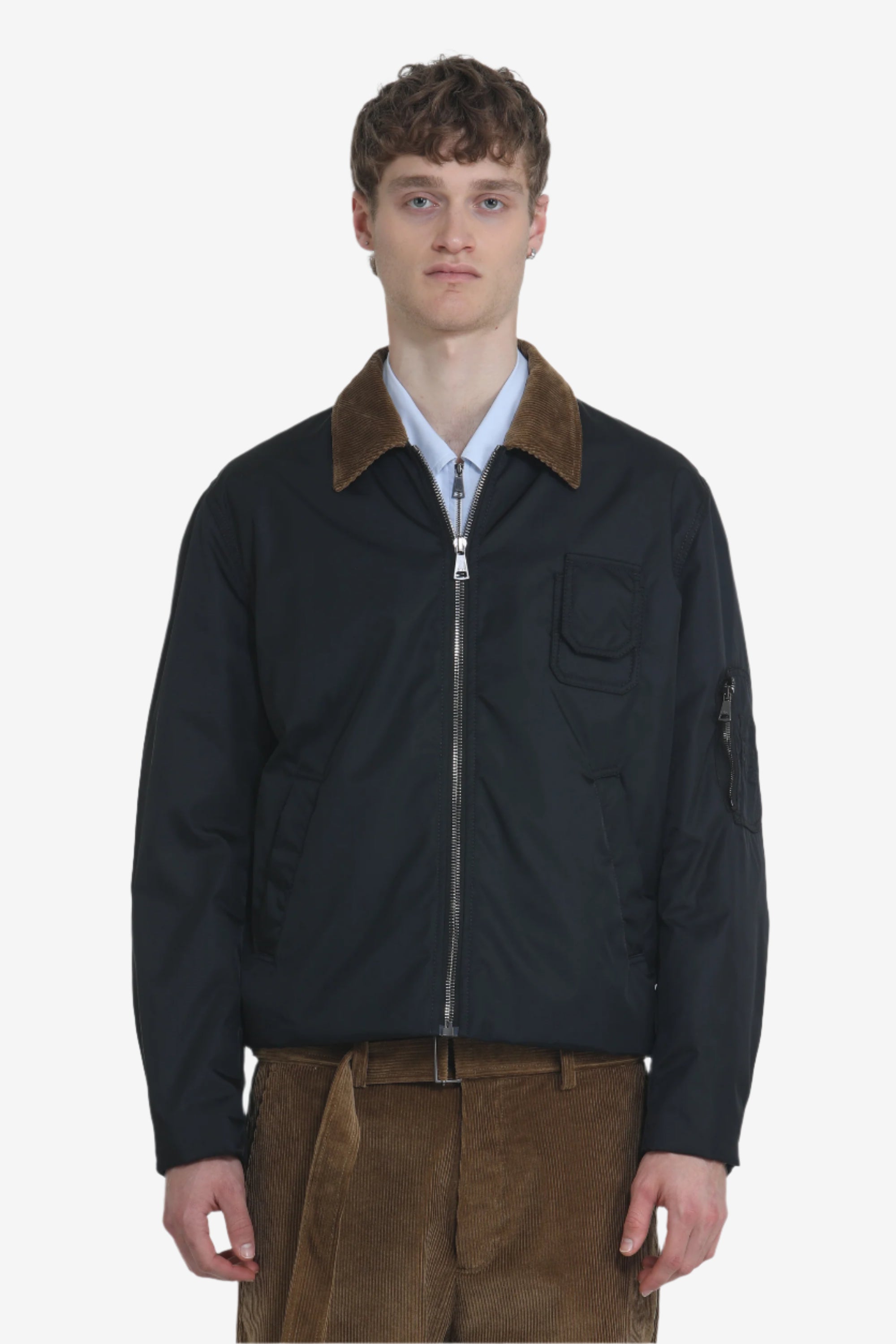 Jacket with contrasting collar