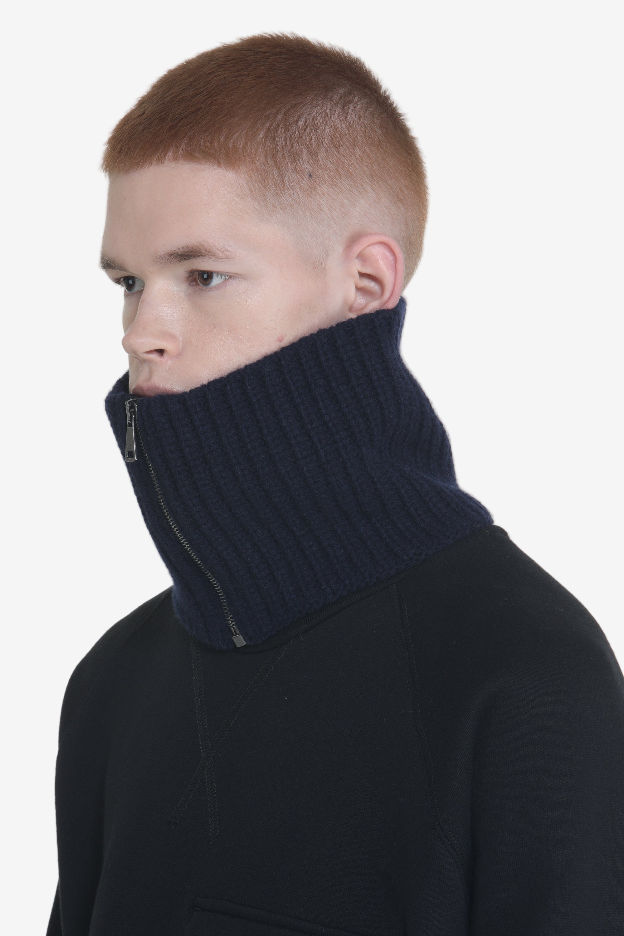 Zip collar
