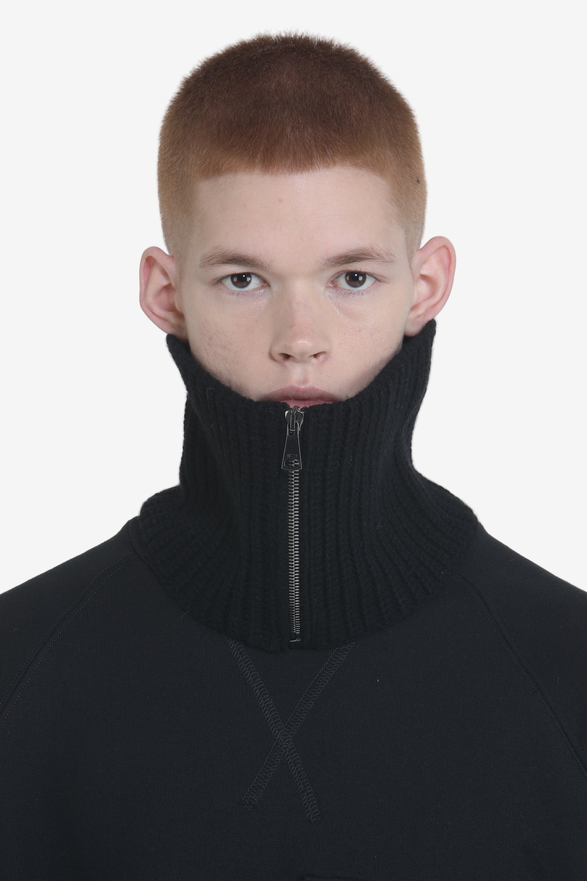 Zip collar