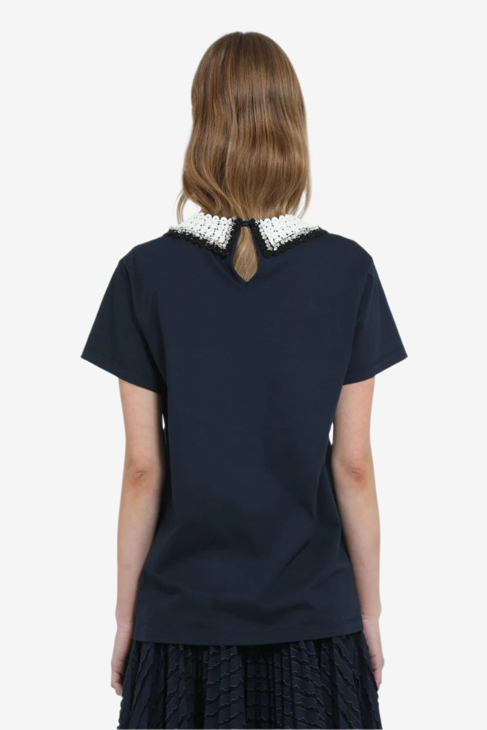 T-shirt con colletto ricamato