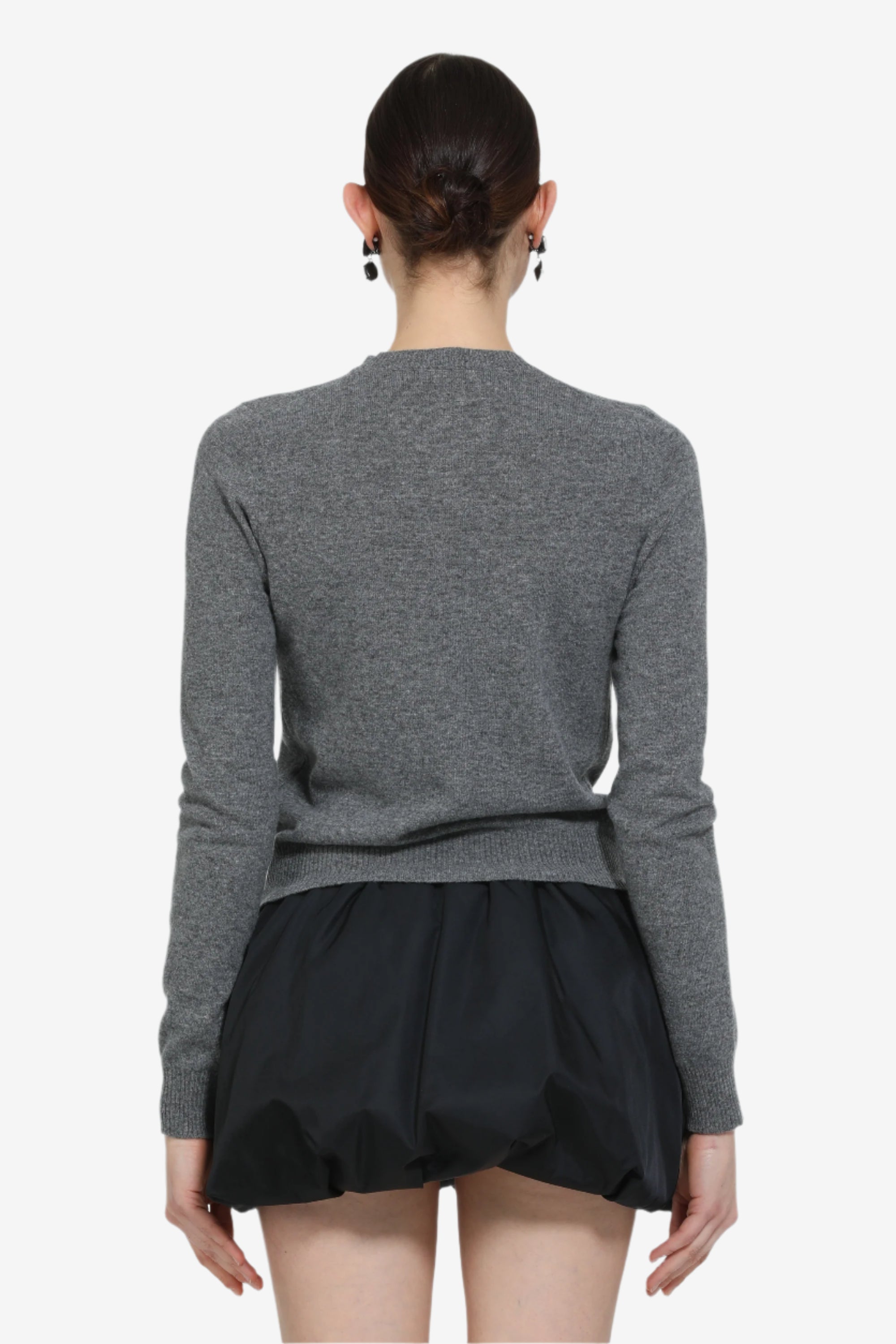 Long-sleeved crew neck sweater
