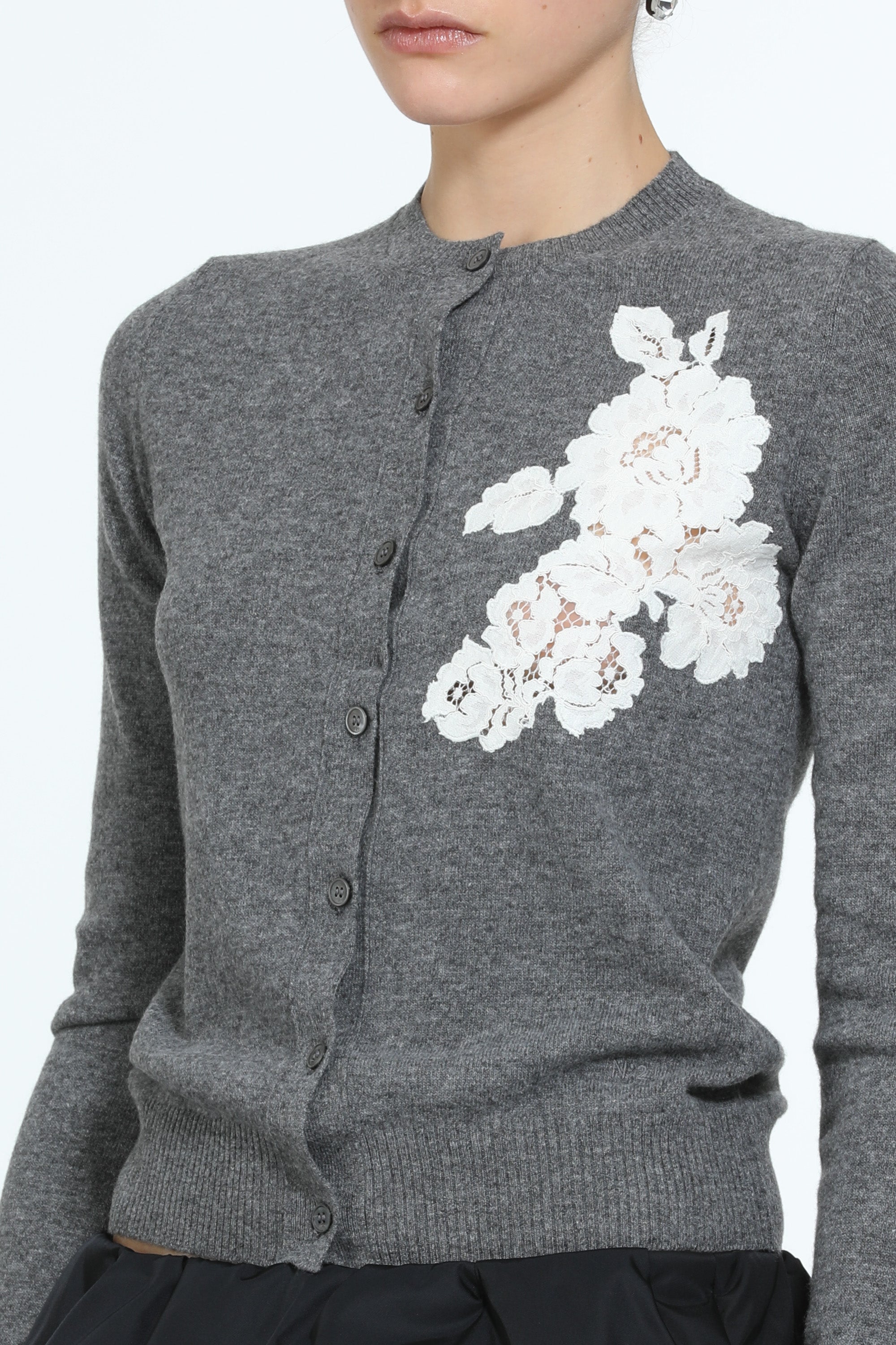 Long-sleeved crew neck sweater
