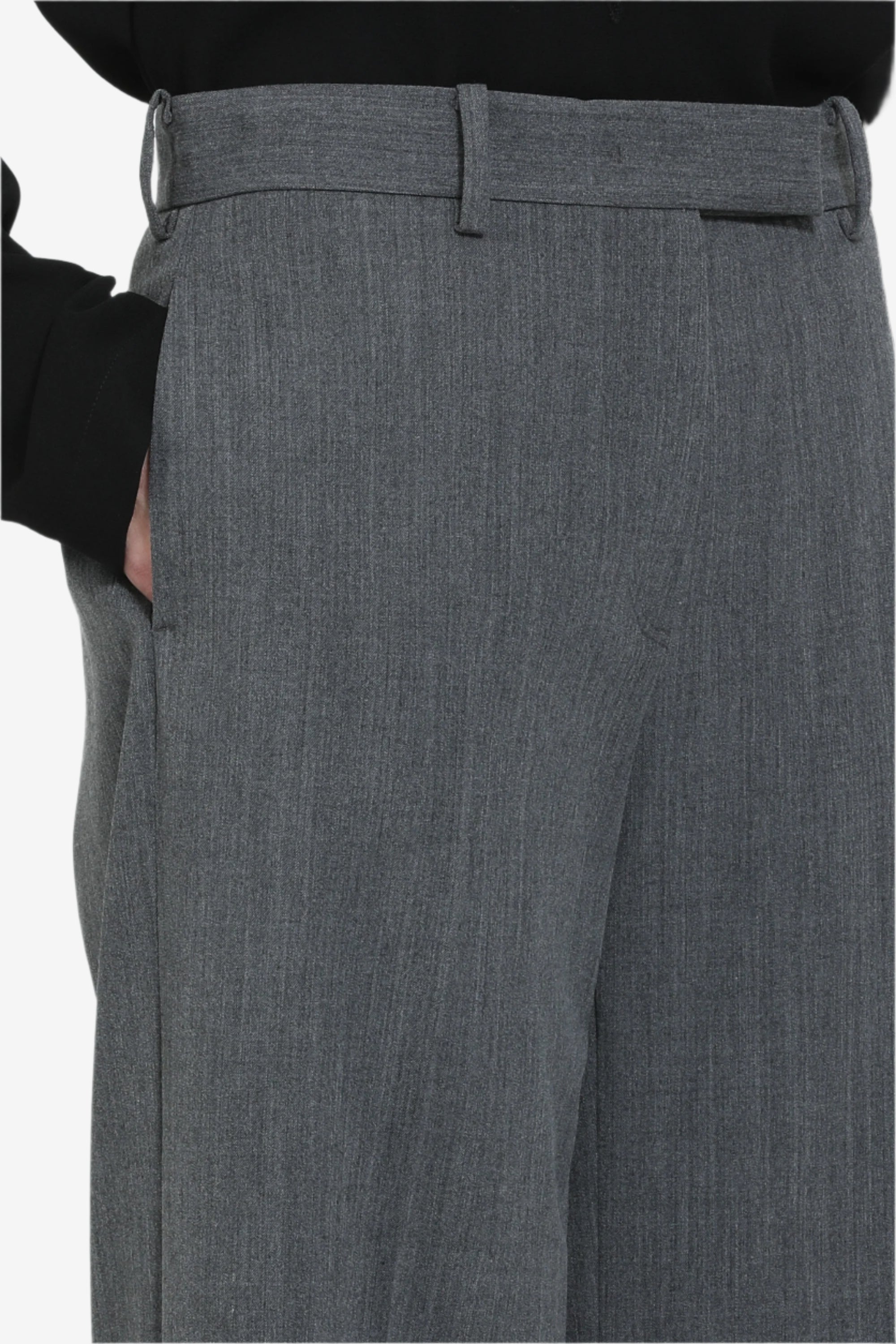Pantalone palazzo con passanti