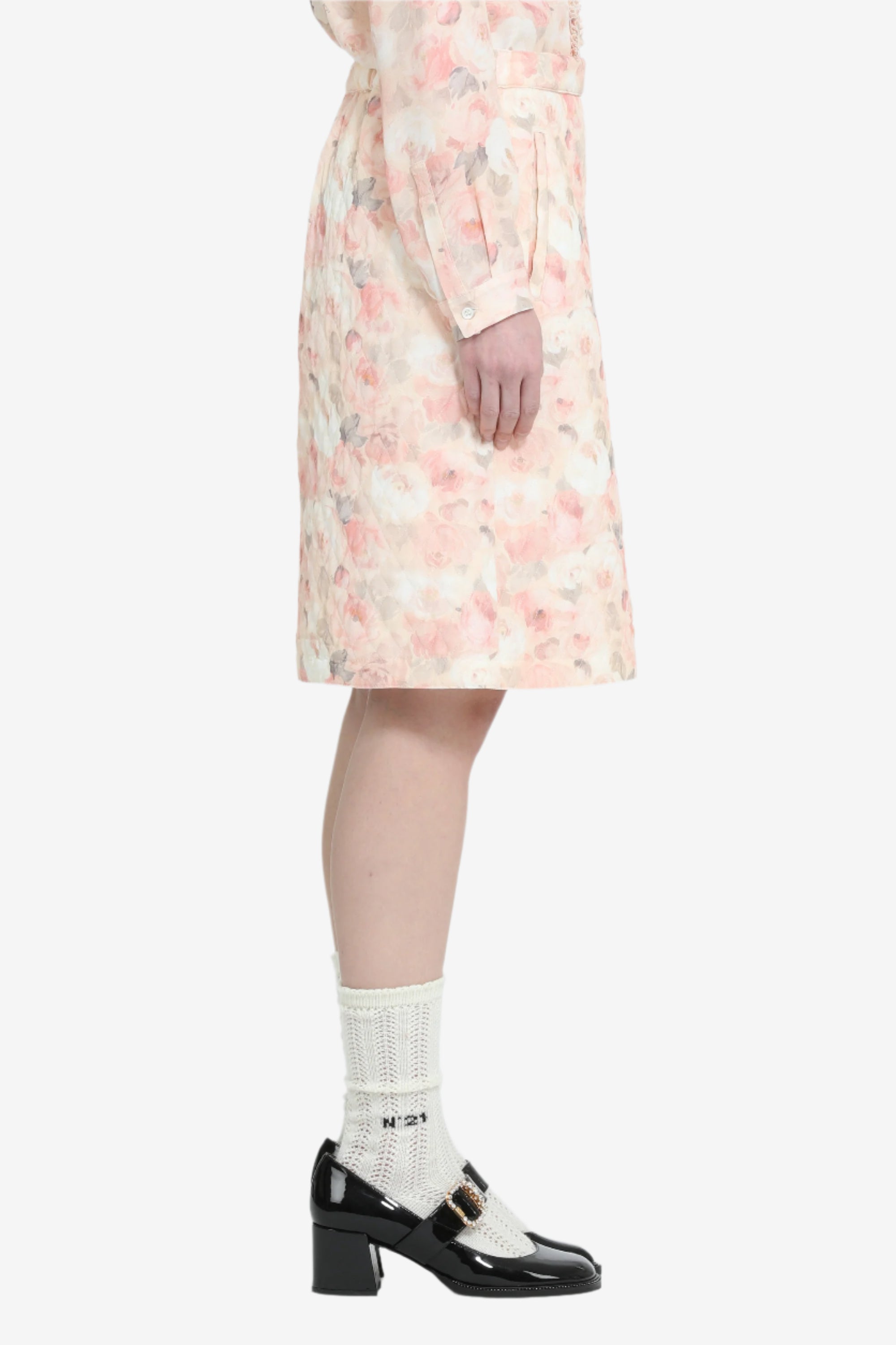 Above-the-knee wrap skirt with floral print