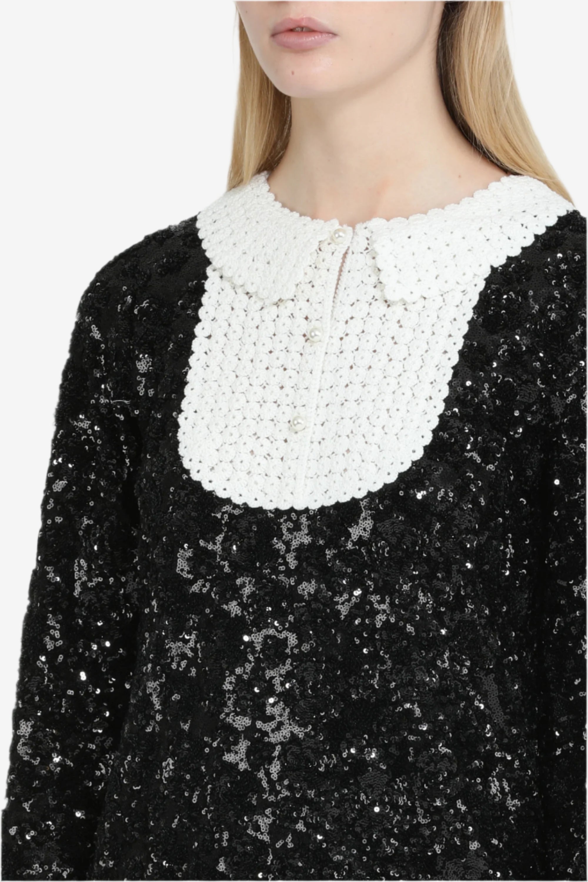 Short two-tone dress with embroidery and beads