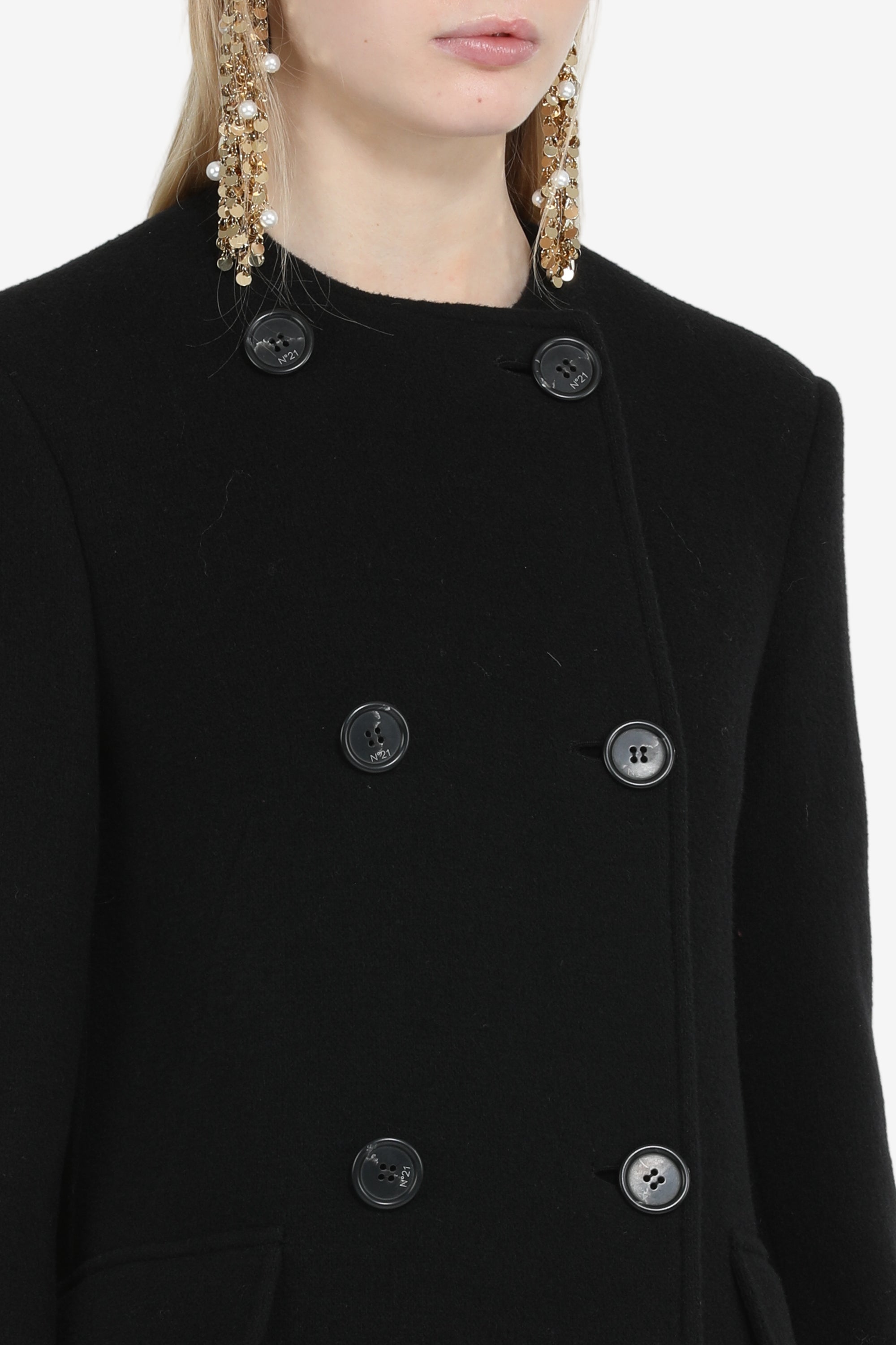 Long double-breasted coat without collar