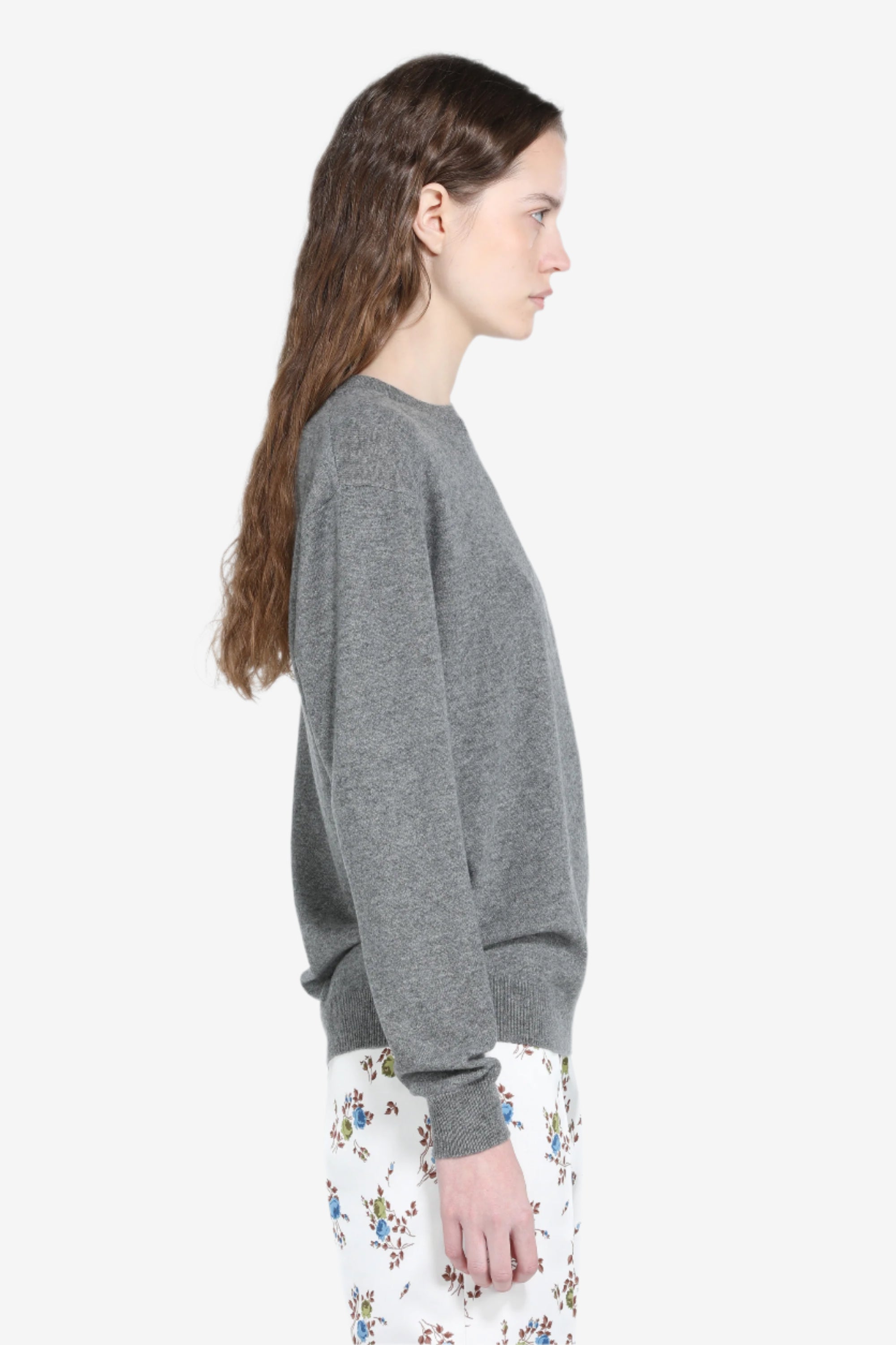 Round neck sweater
