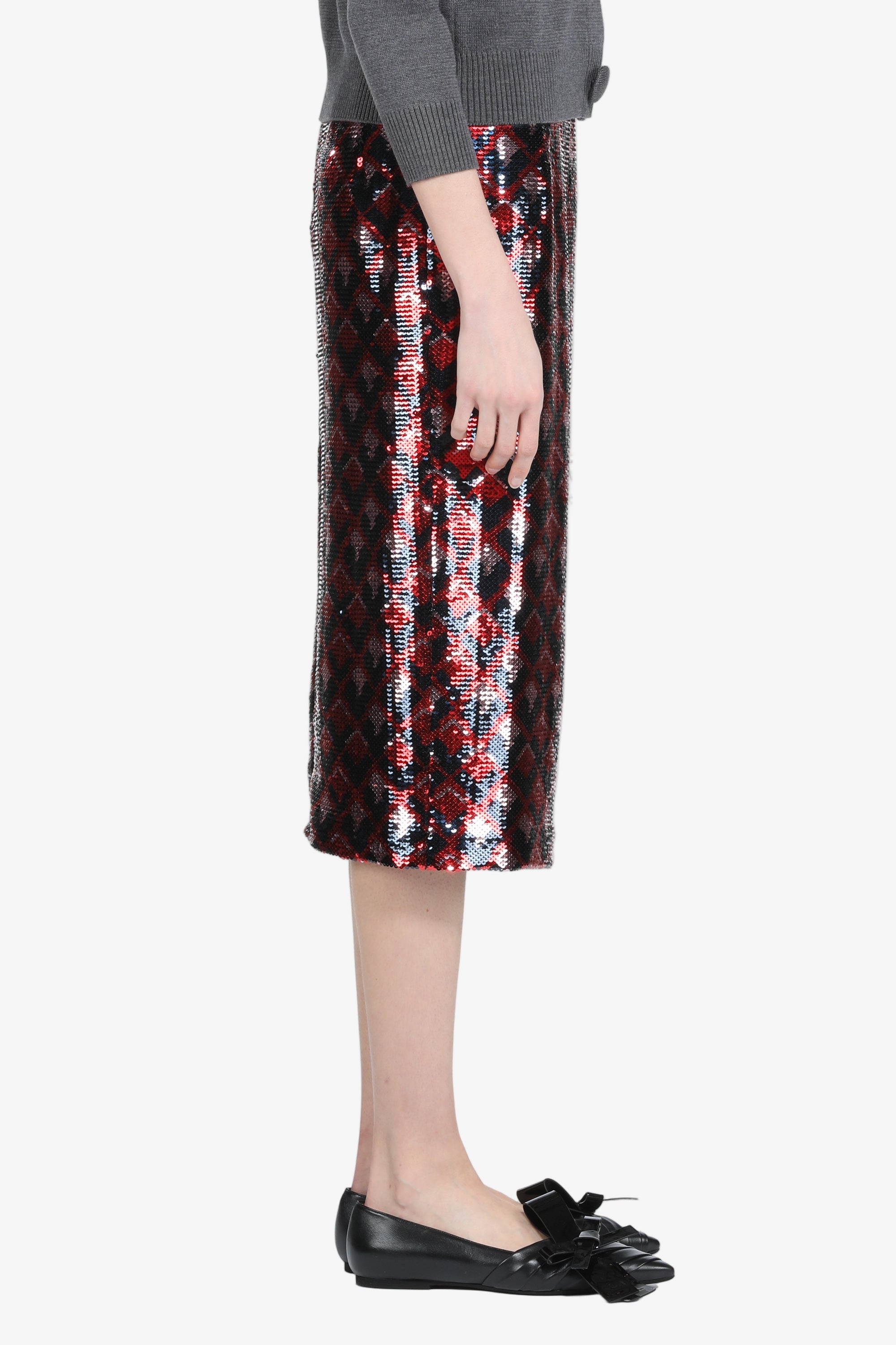 Pencil skirt with sequined fabric