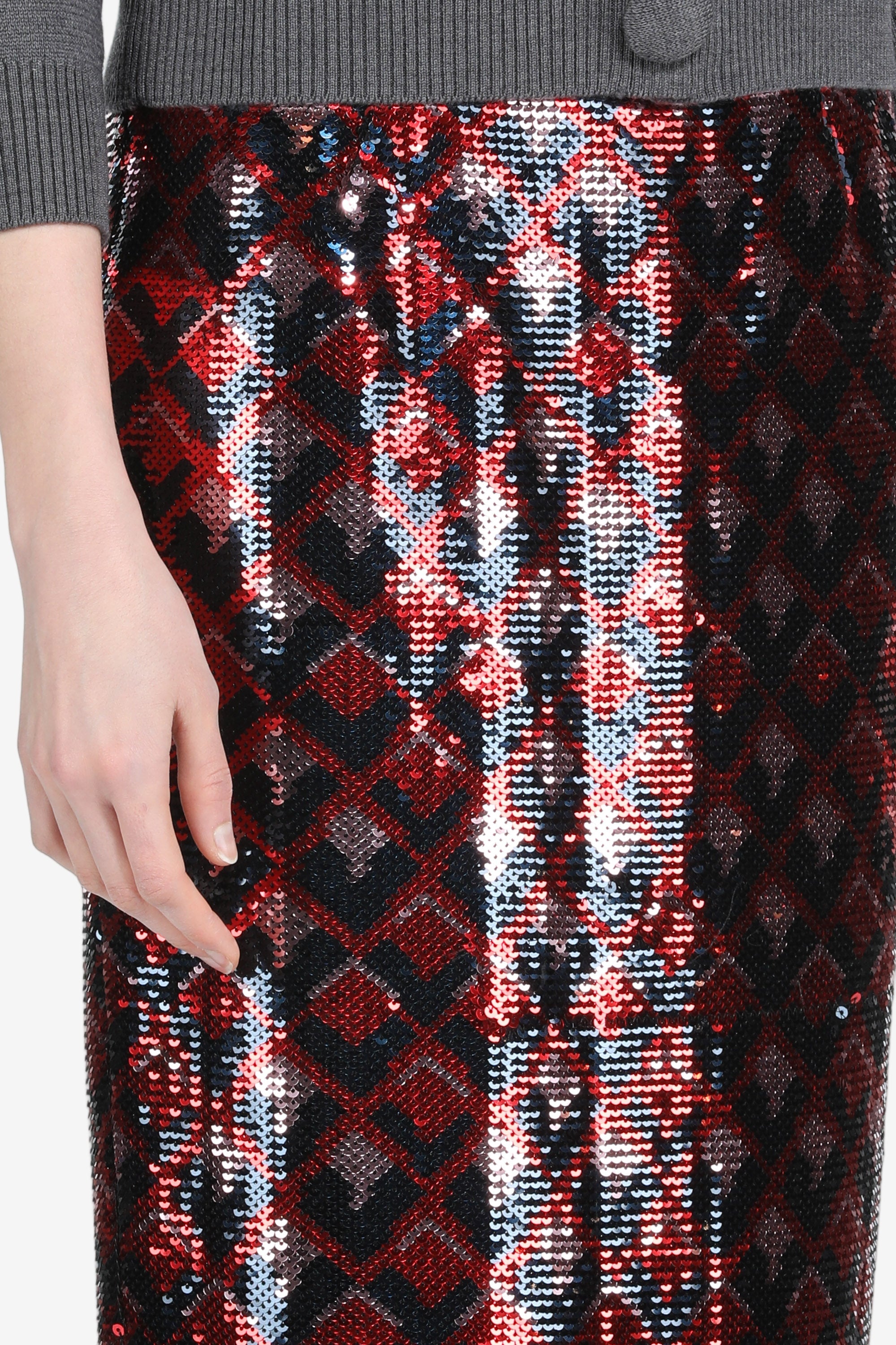 Pencil skirt with sequined fabric