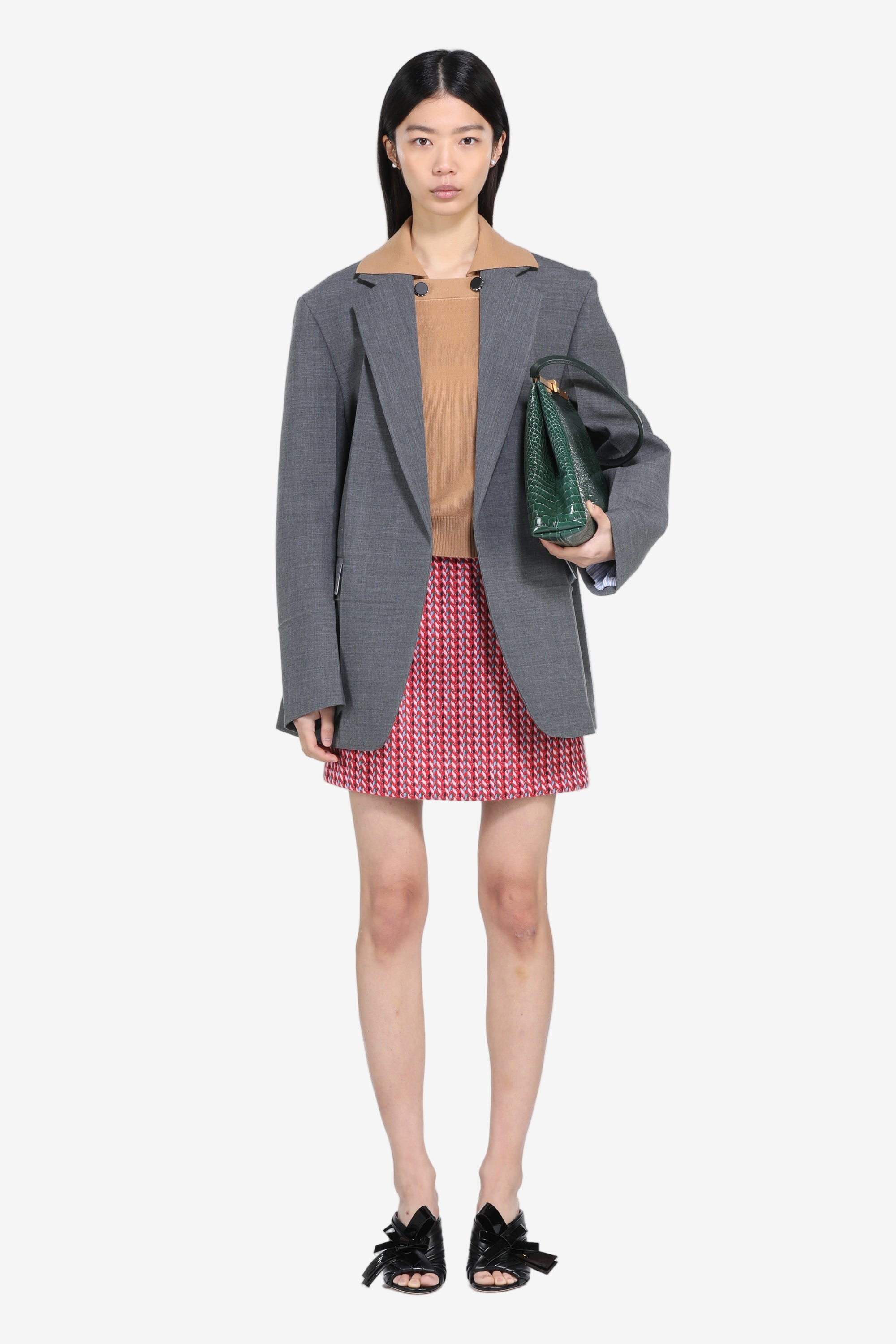 Jacket without buttons