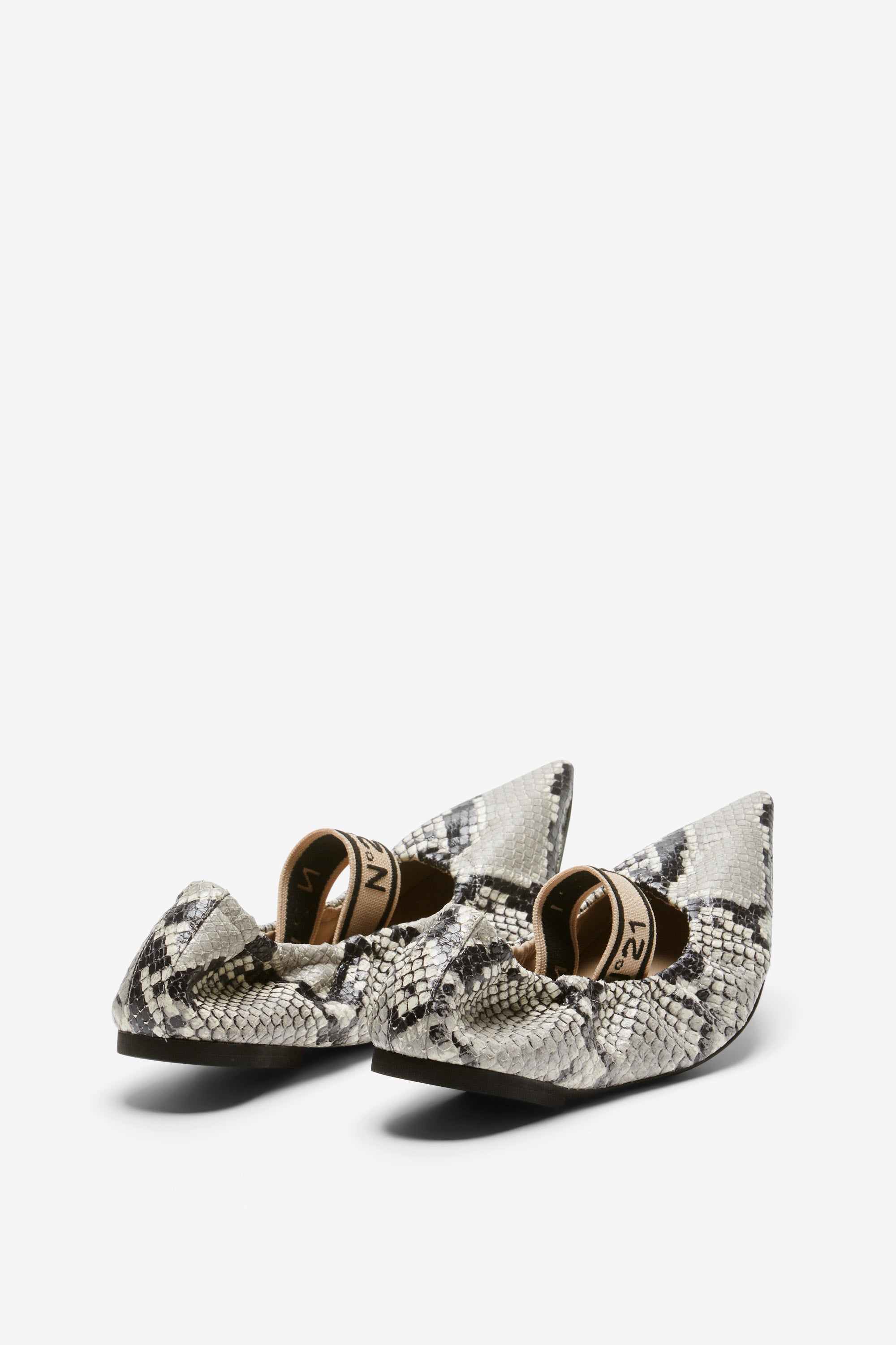 Ballerine a punta con fascia