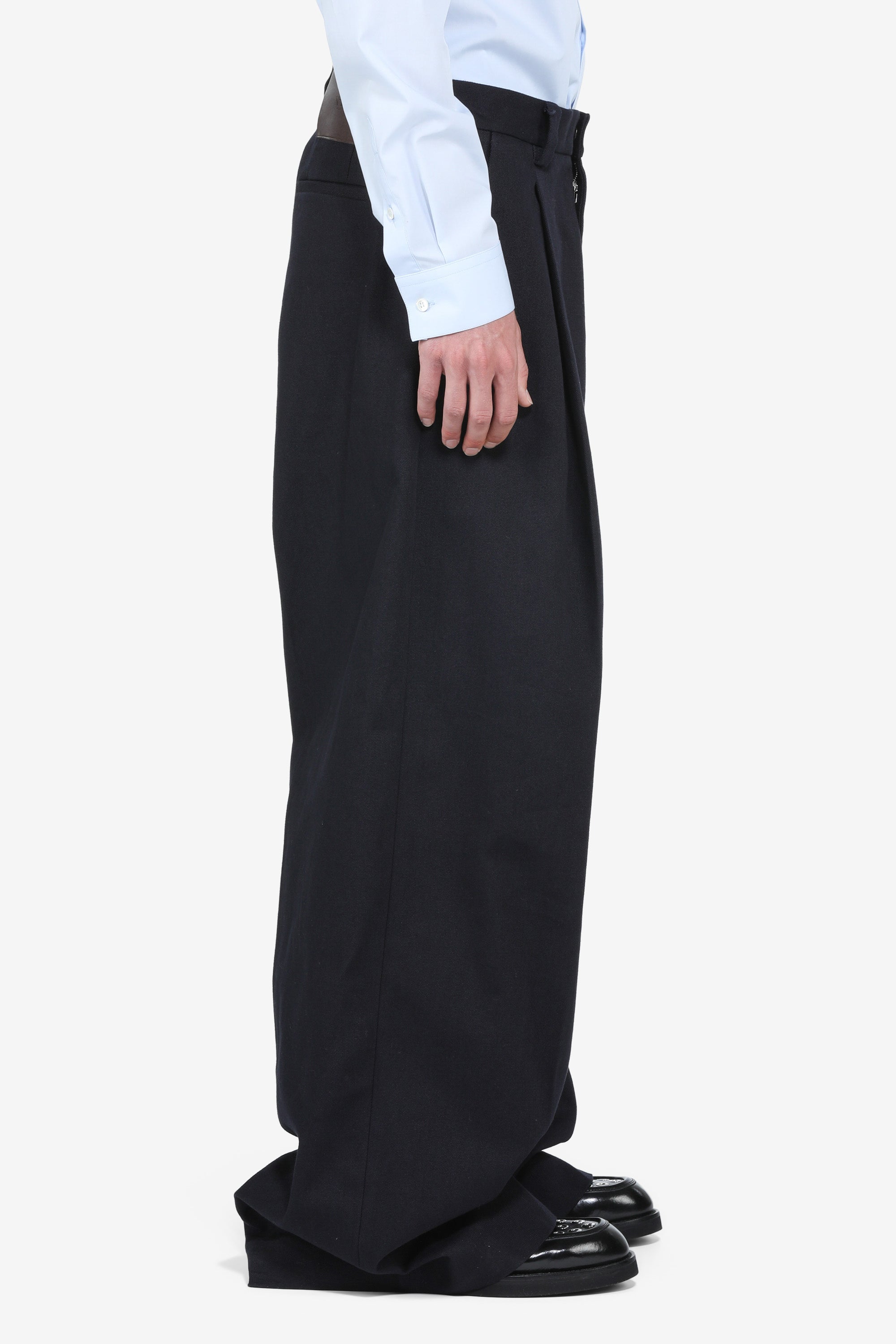 Pantalone over con pince