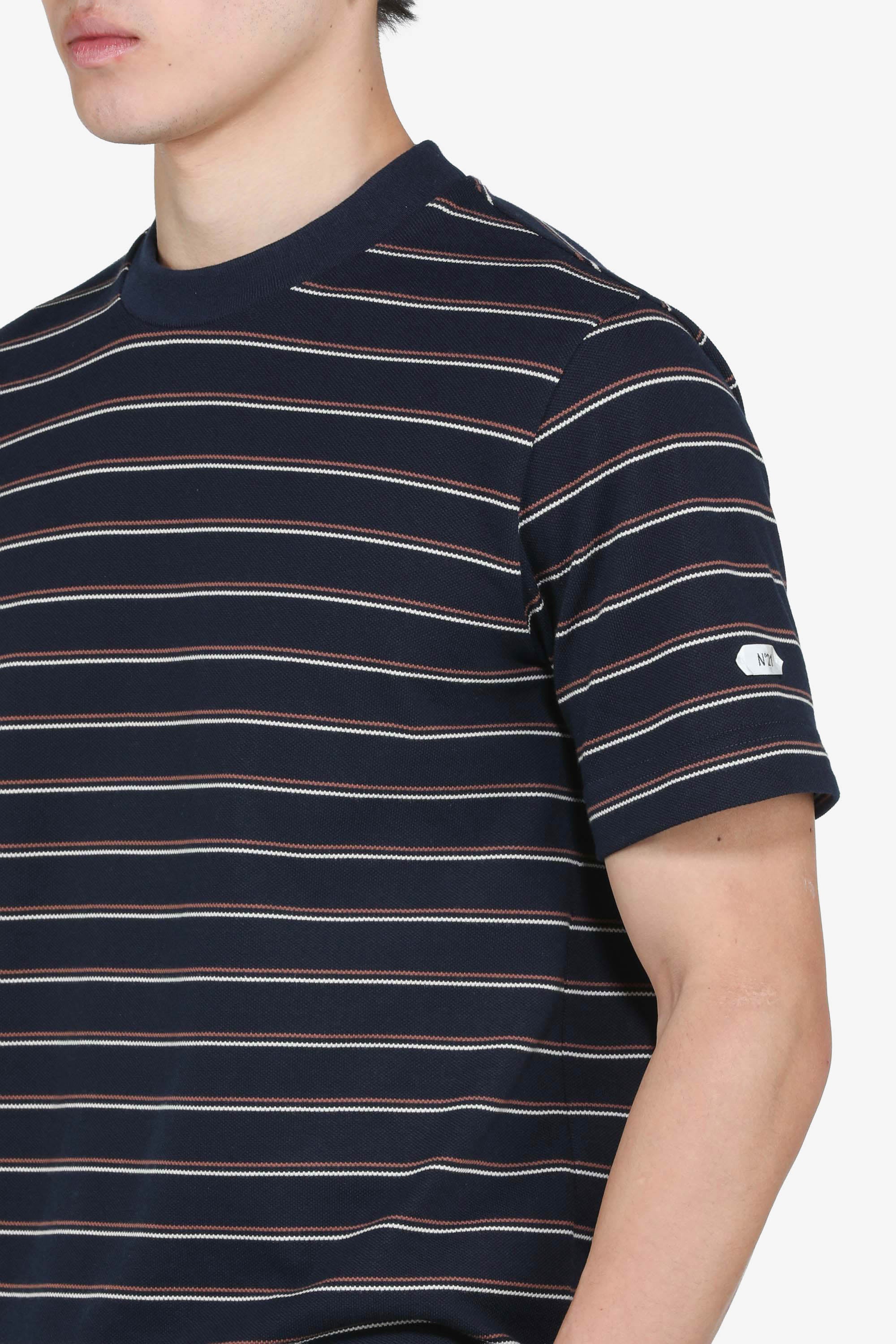 Short-sleeved T-shirt