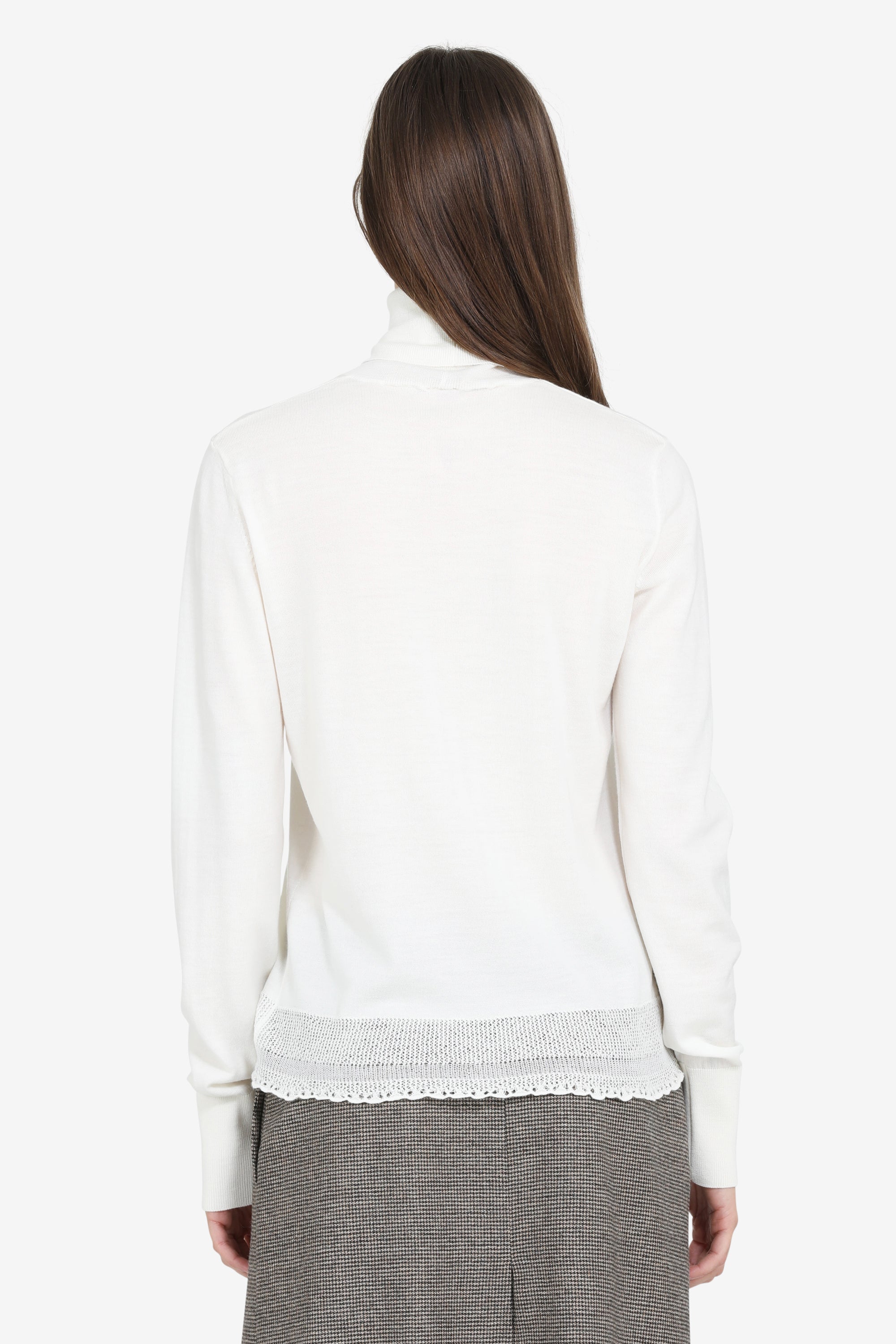 Maglia a collo alto e maniche lunghe