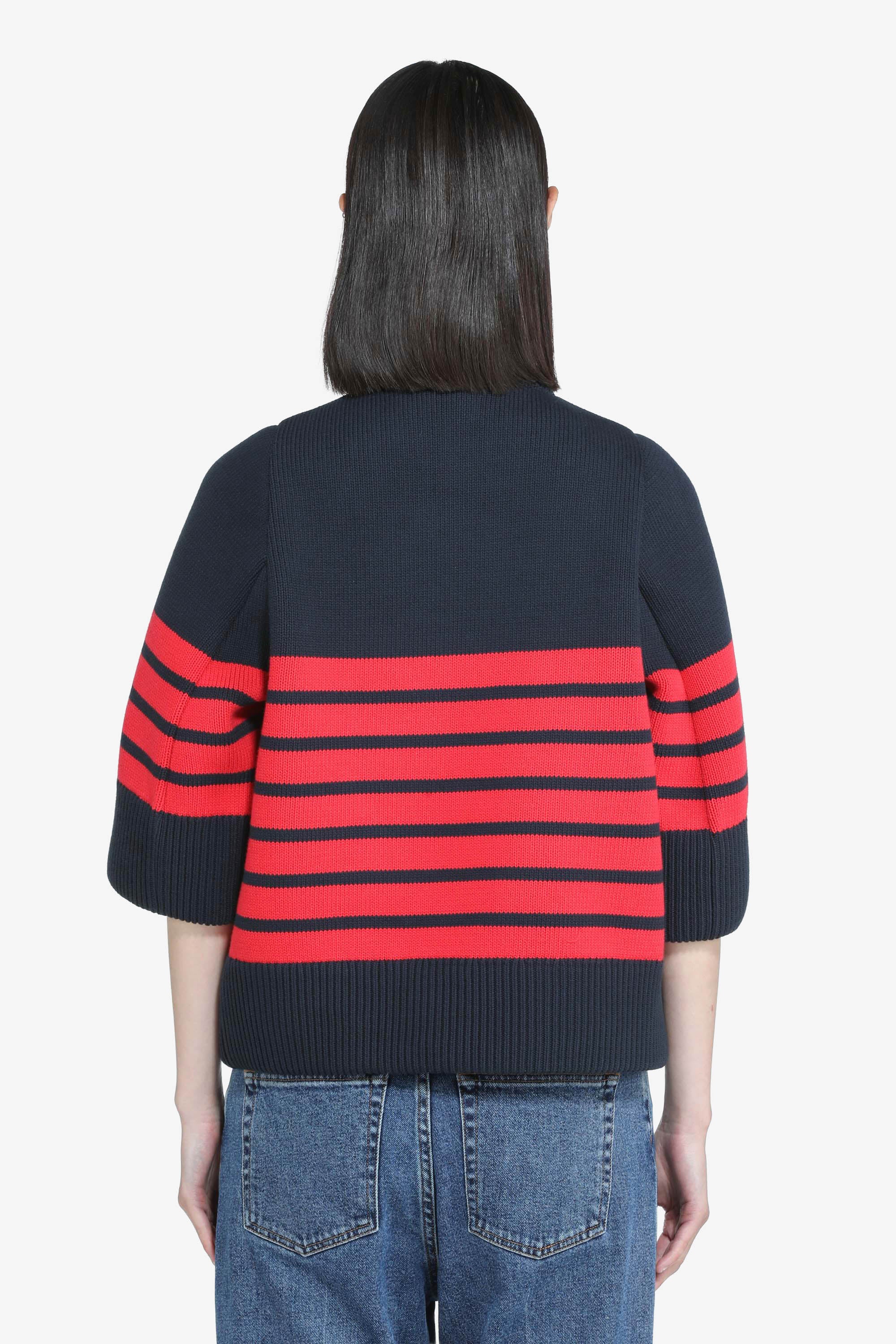 Three-quarter sleeve shirt