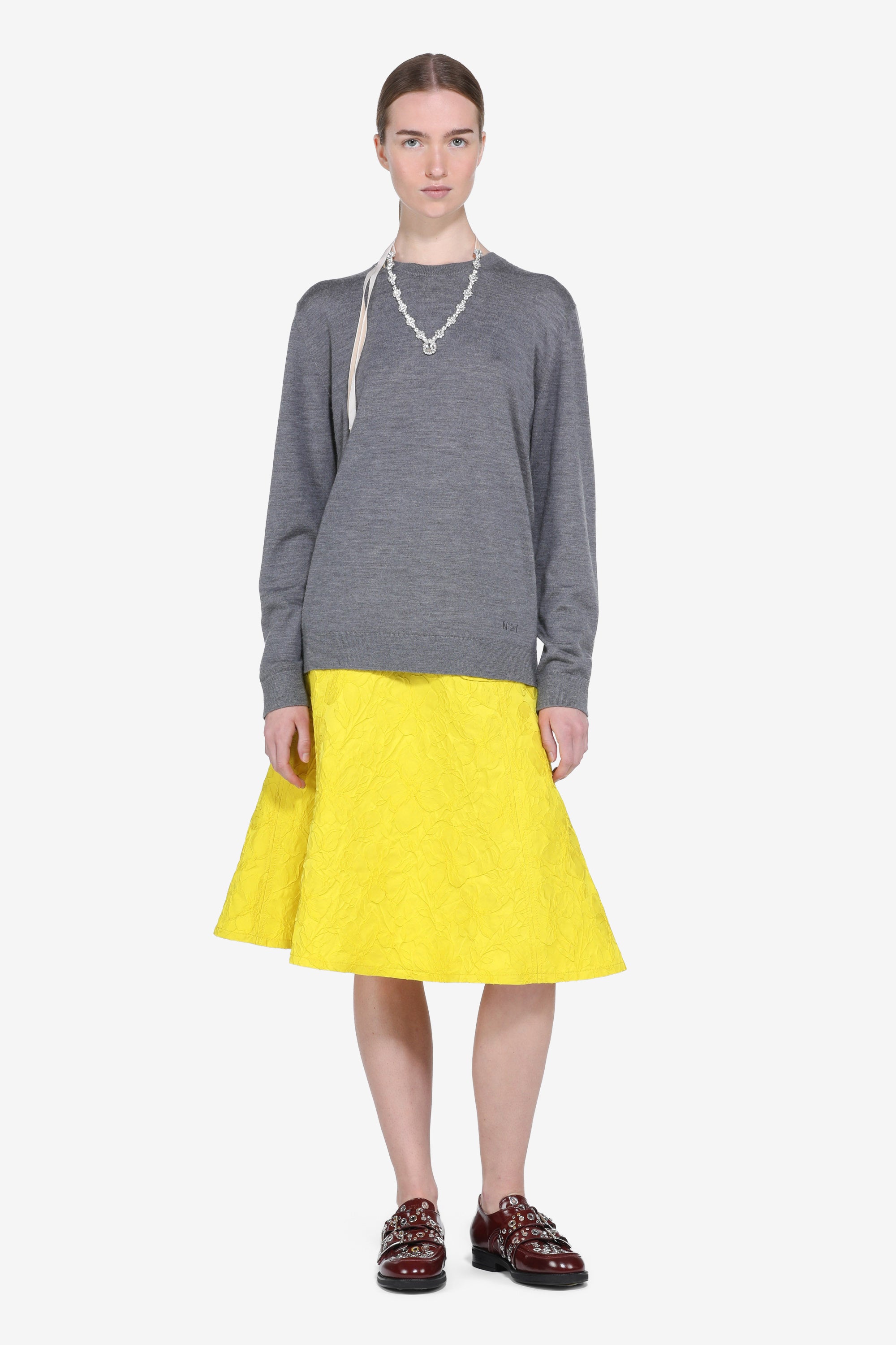 Long-sleeved crew neck sweater