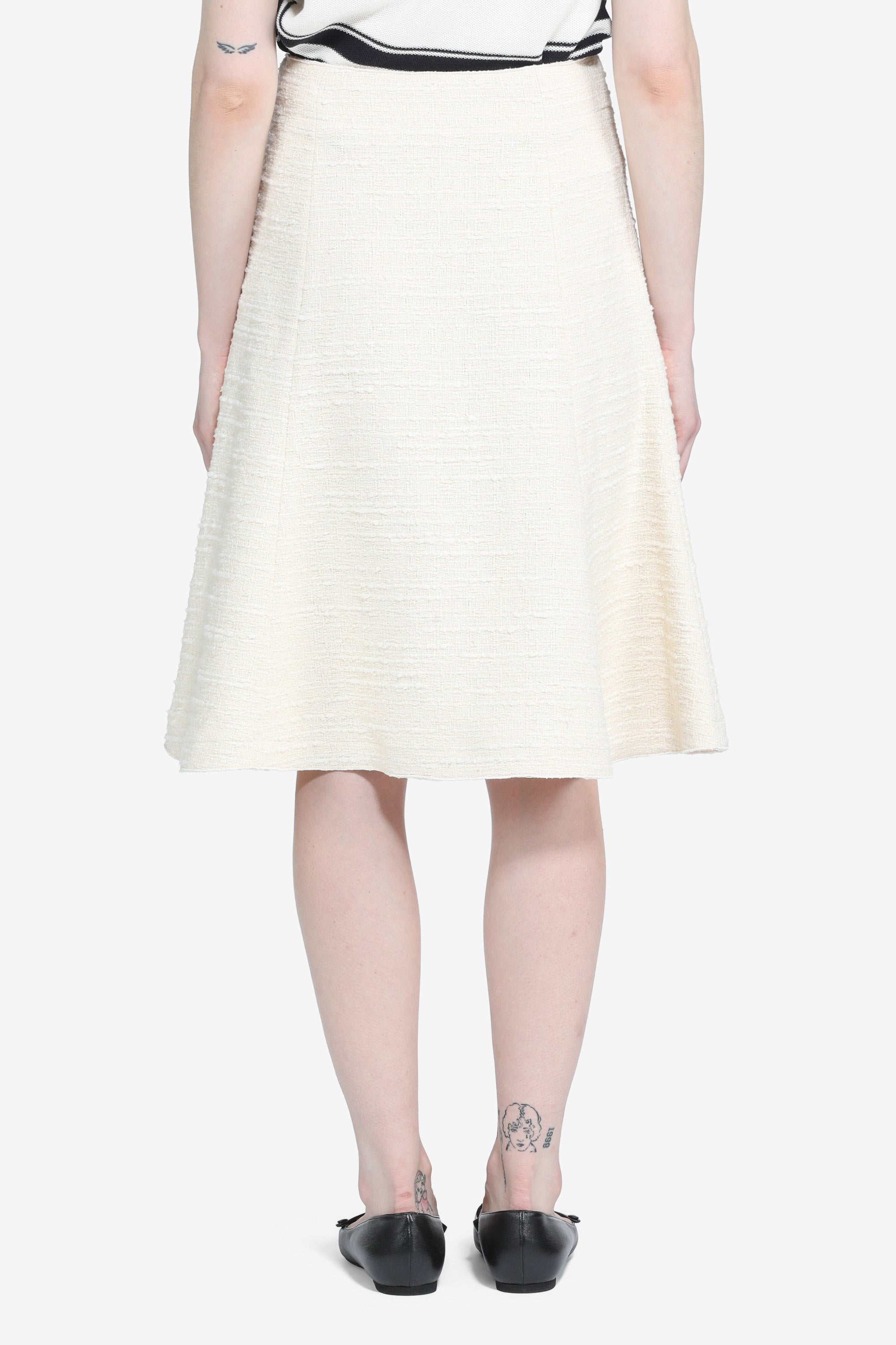 Knee-length skirt with pockets