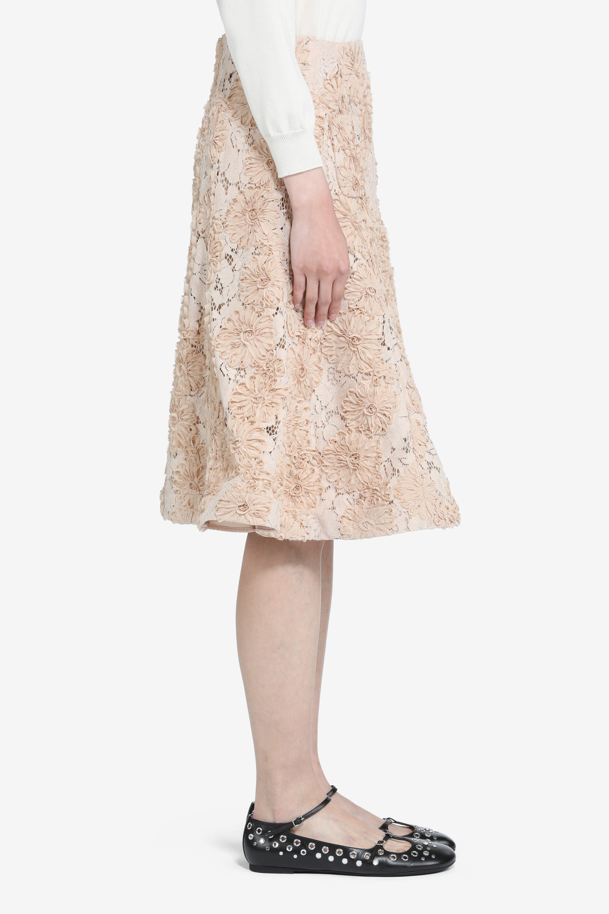 Knee-length lace skirt