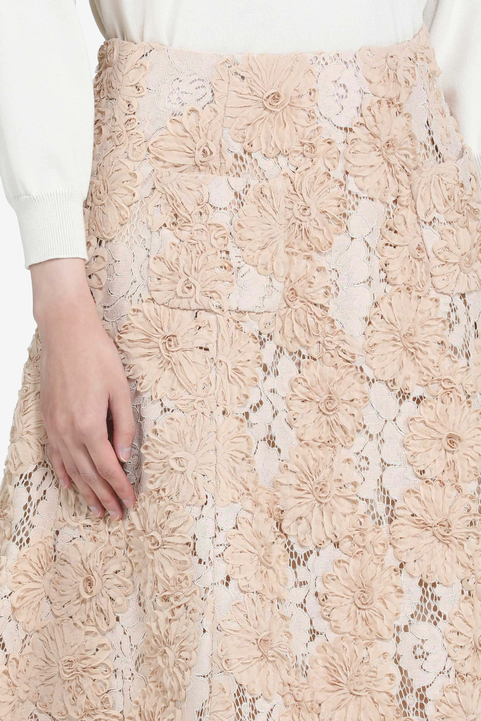 Knee-length lace skirt