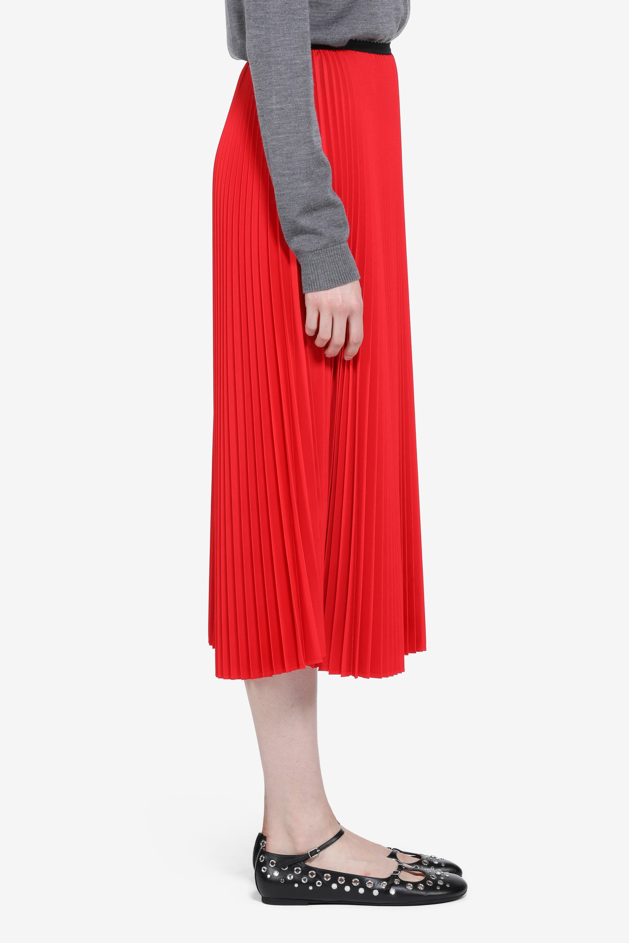 Long pleated skirt