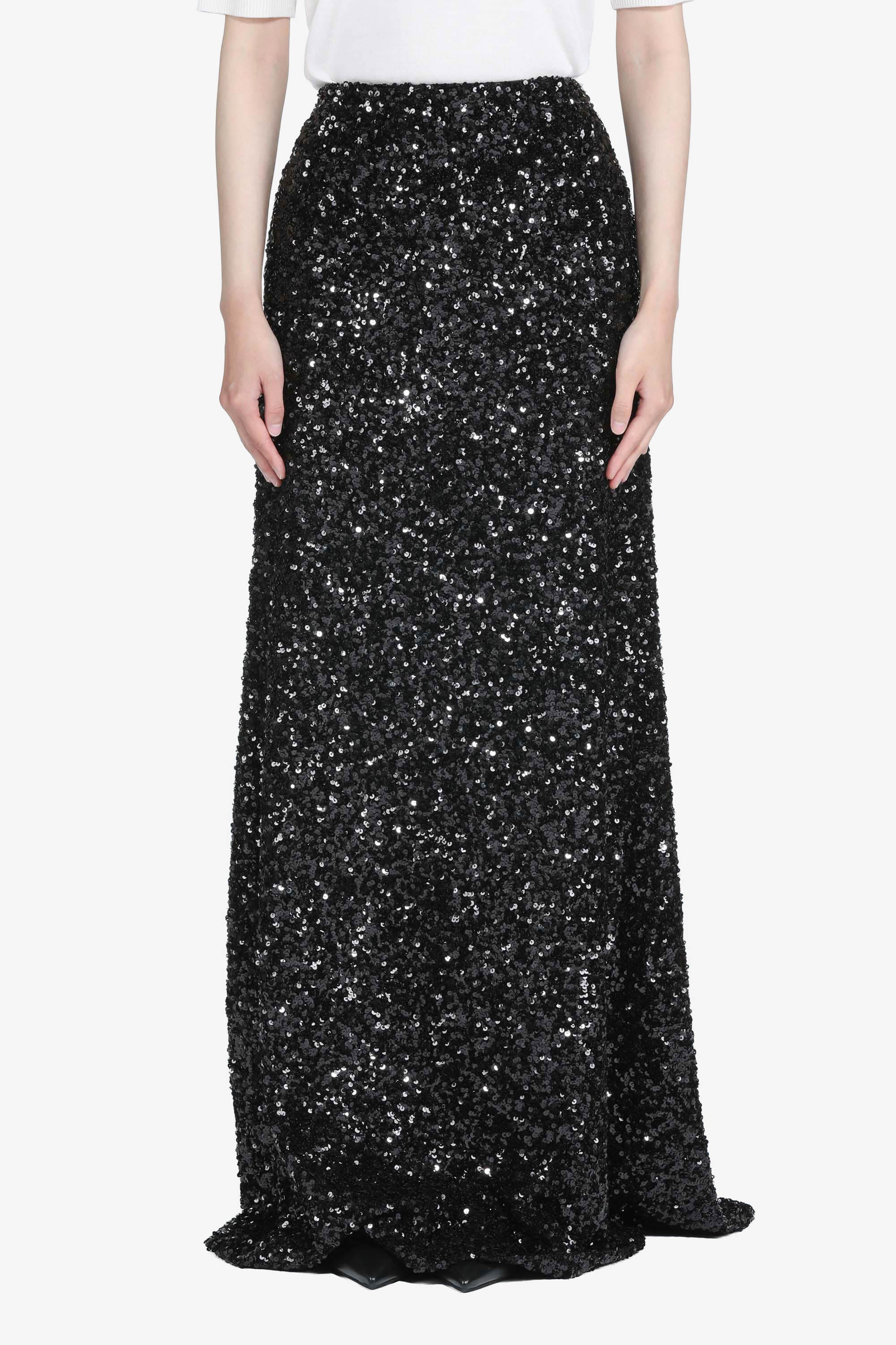 Long skirt with sequins