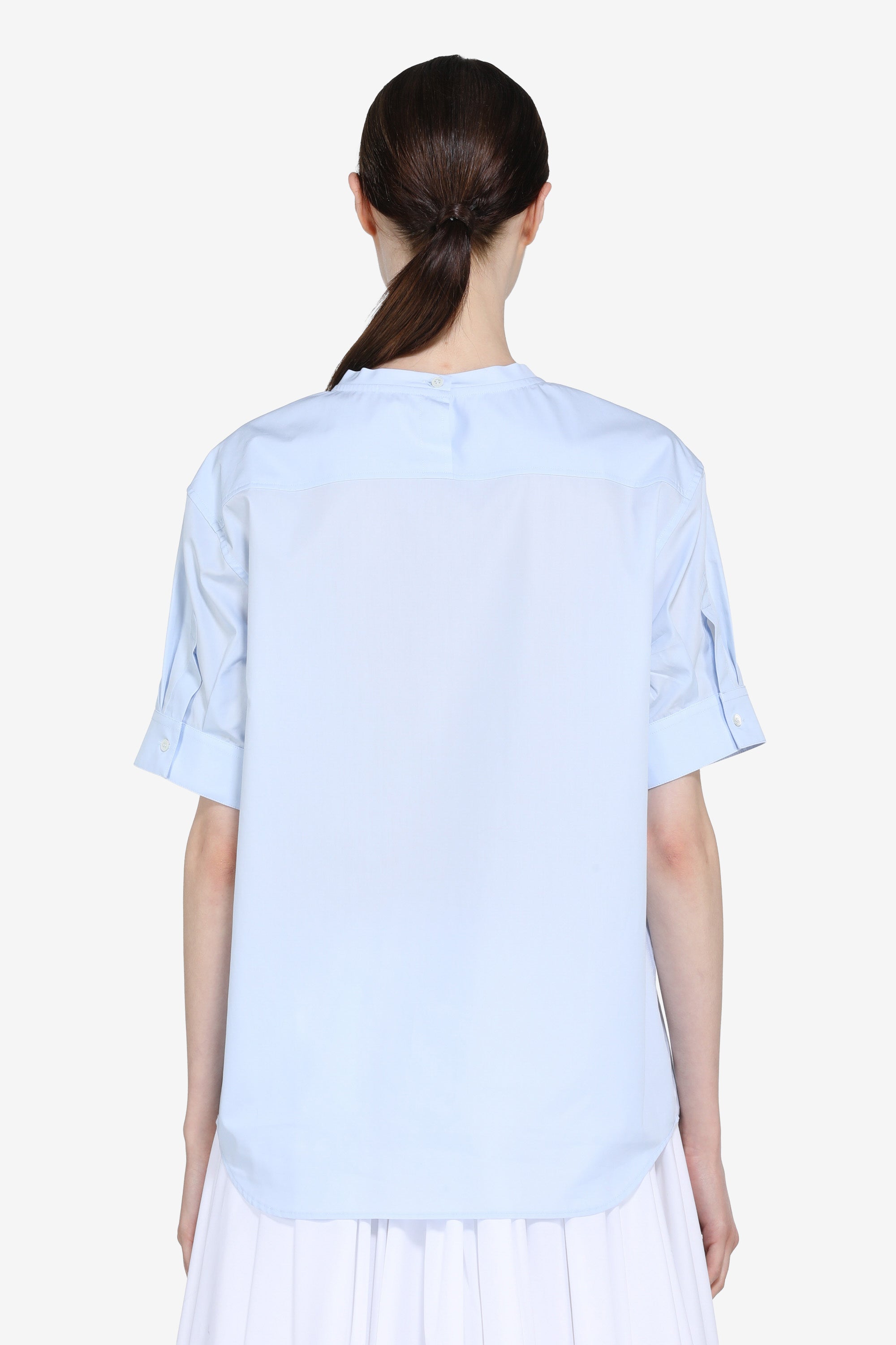 Short-sleeved blouse