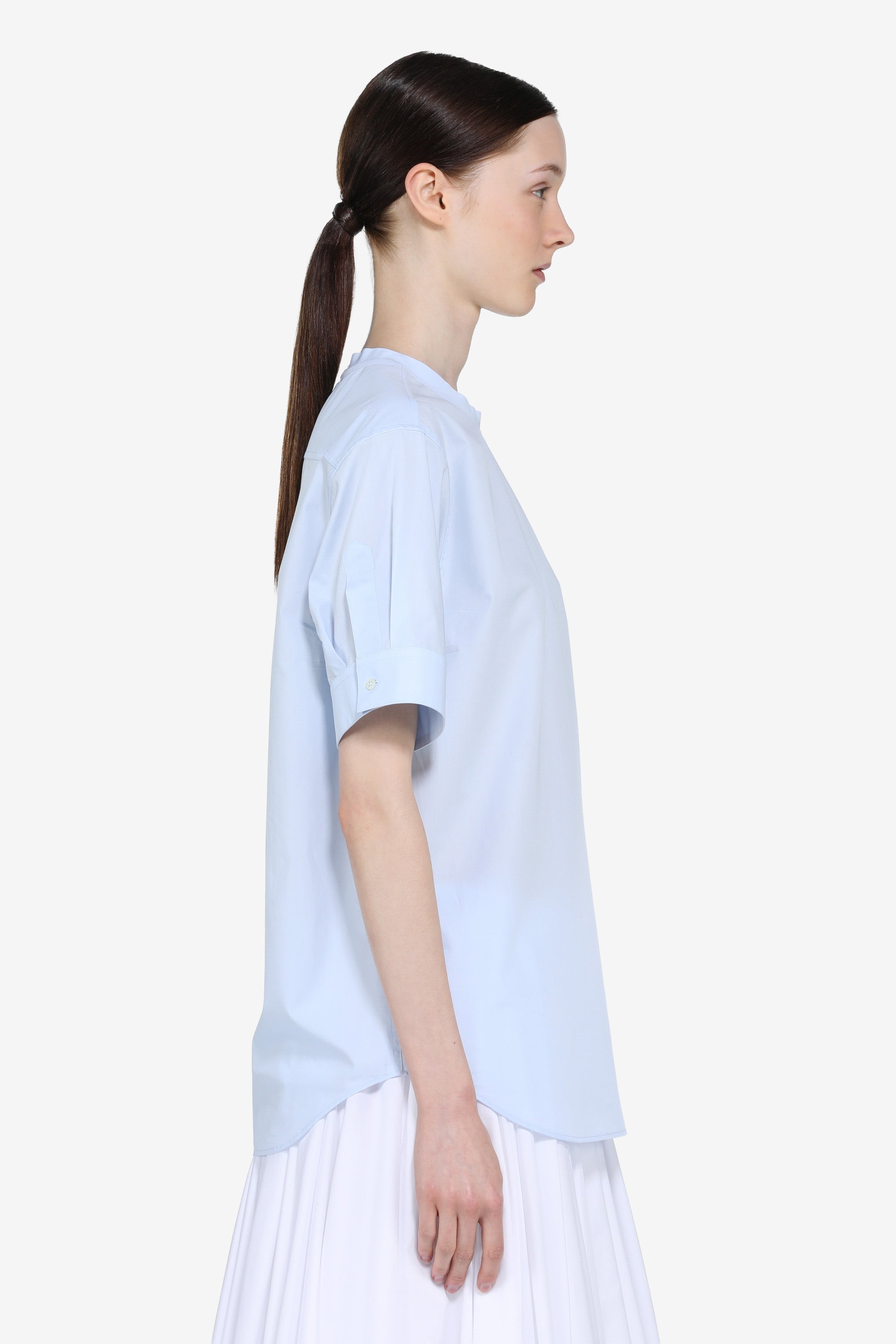 Short-sleeved blouse