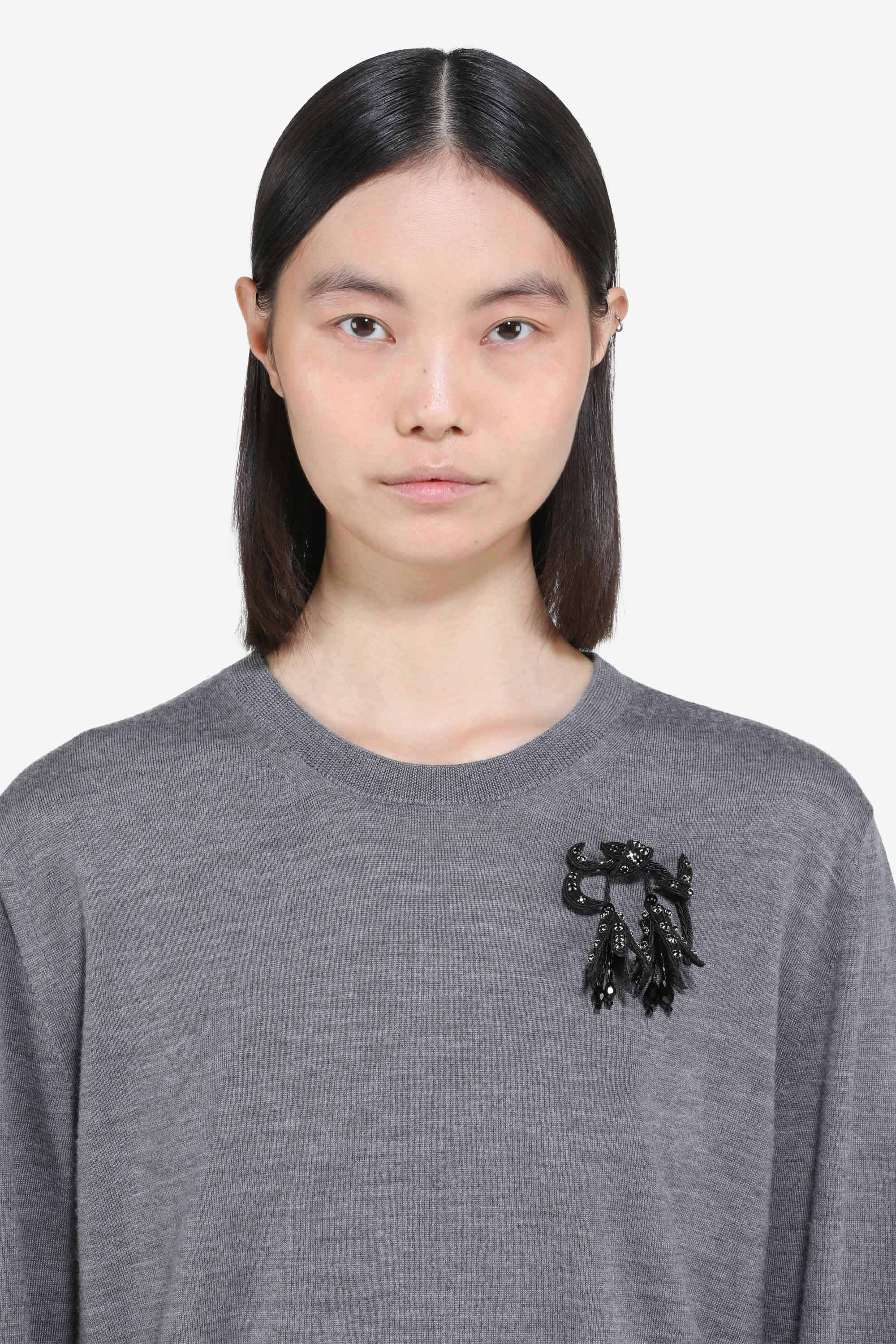 Double flower brooch