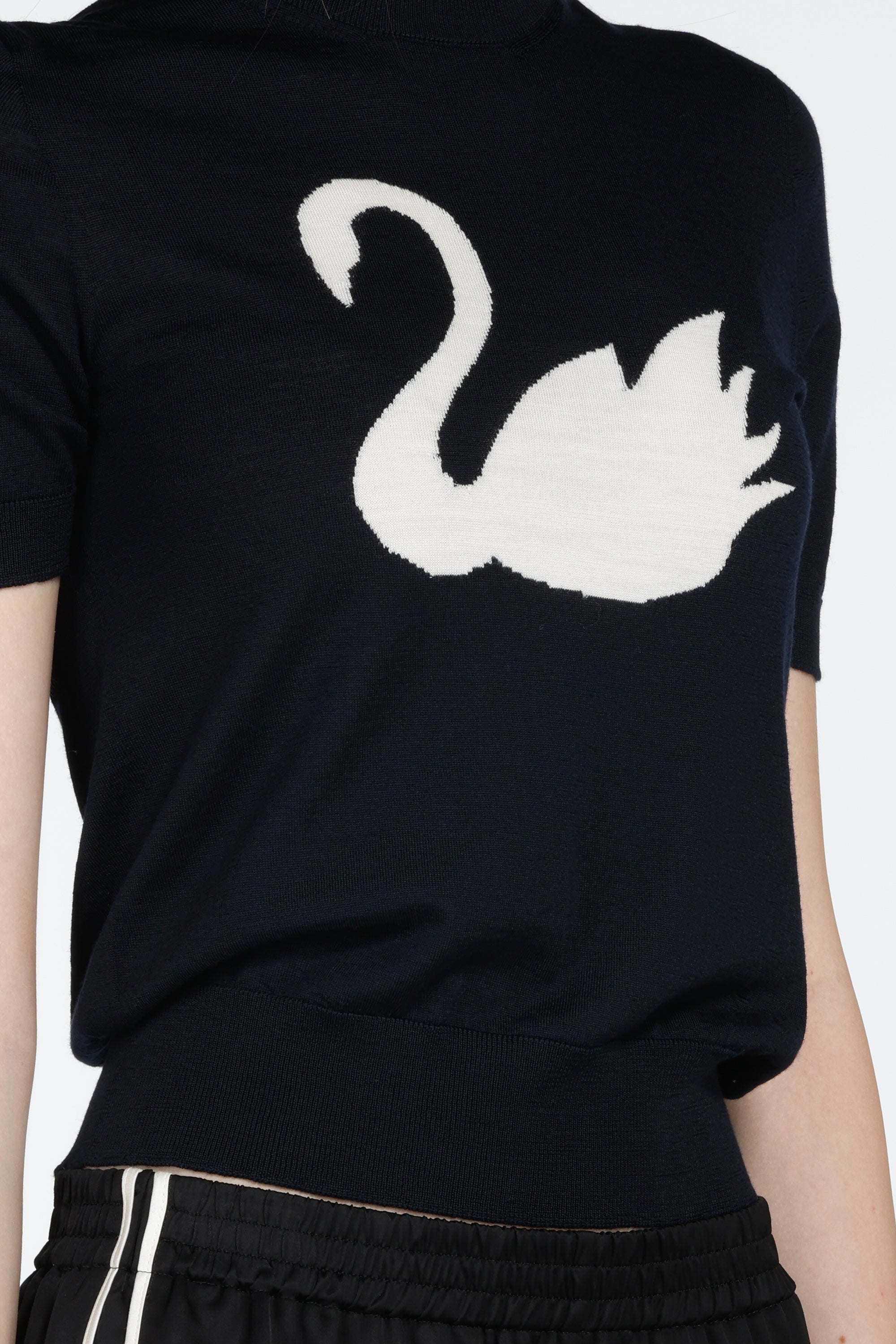 Maglia girocollo a maniche corte con disegno jacquard
