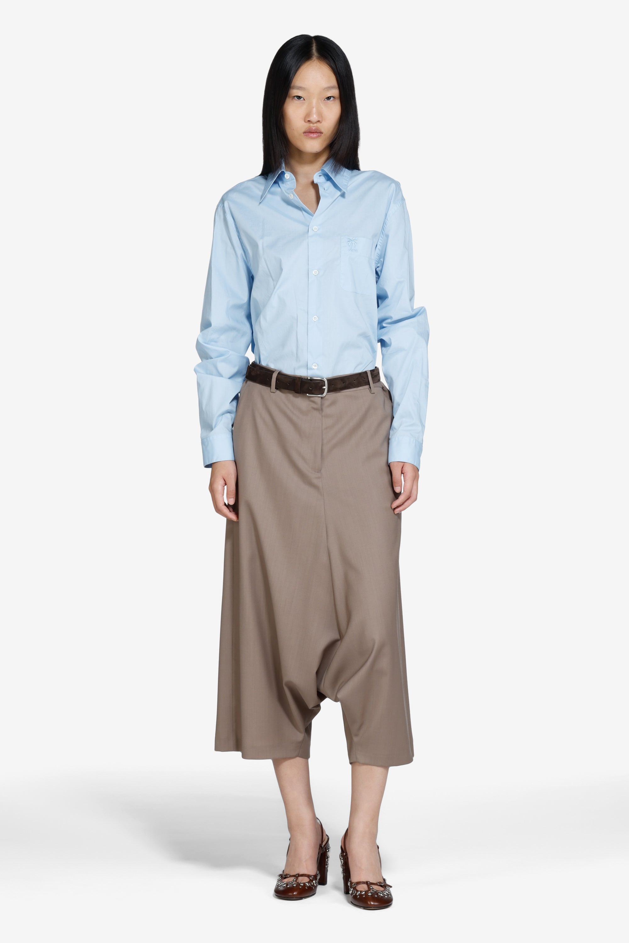 Baggy cropped trousers
