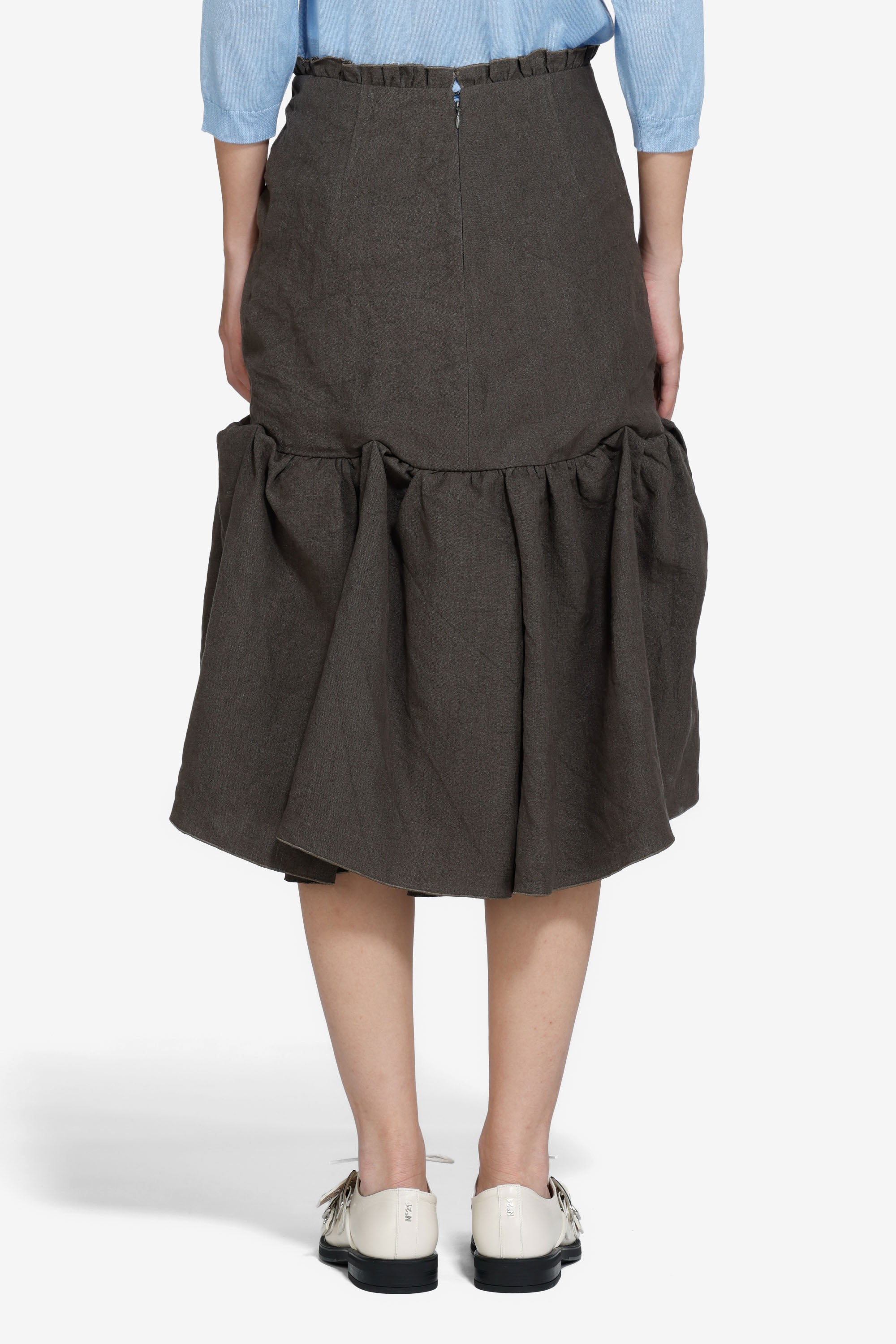 Gonna strutturata sotto il ginocchio