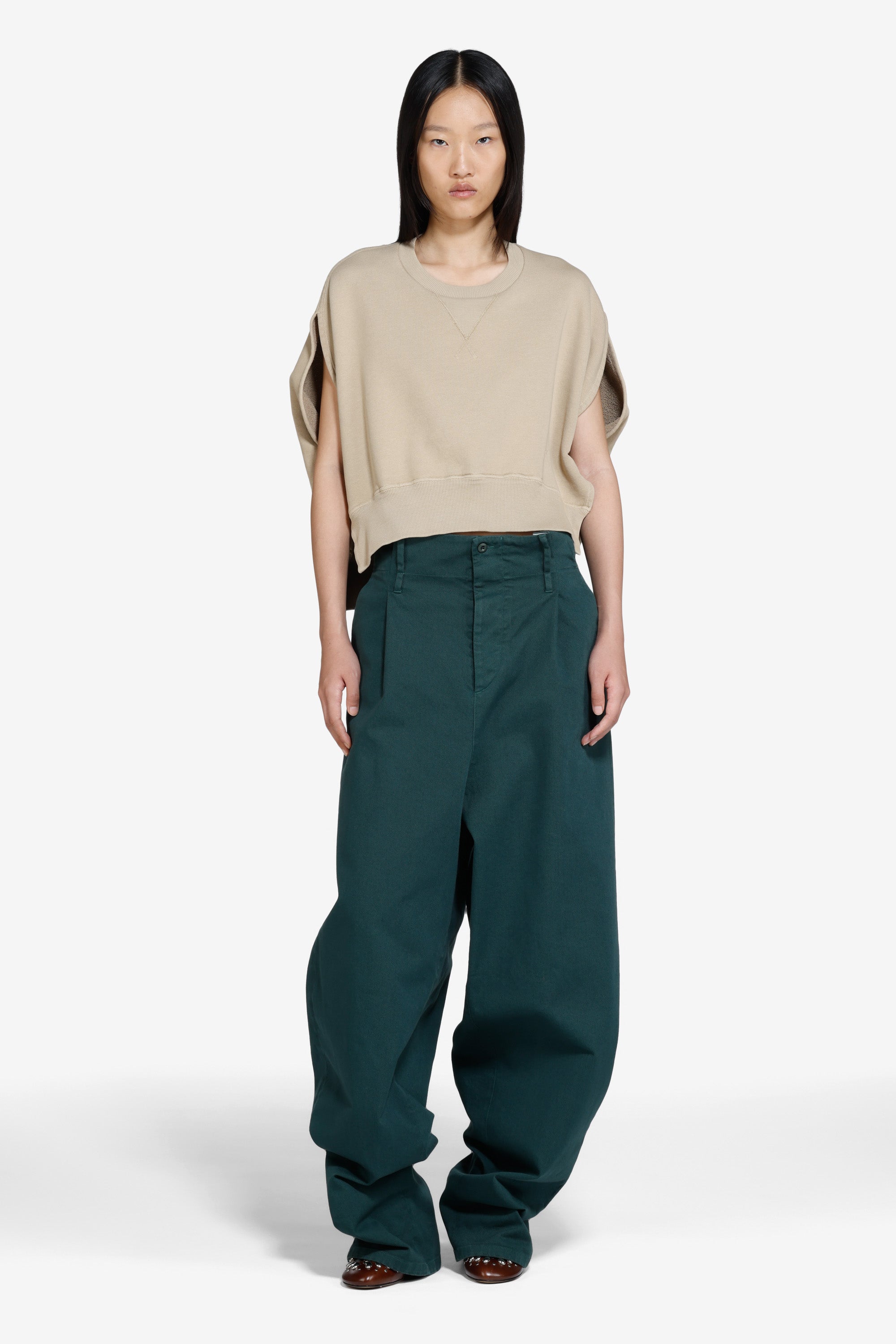 Straight sleeveless sweatshirt