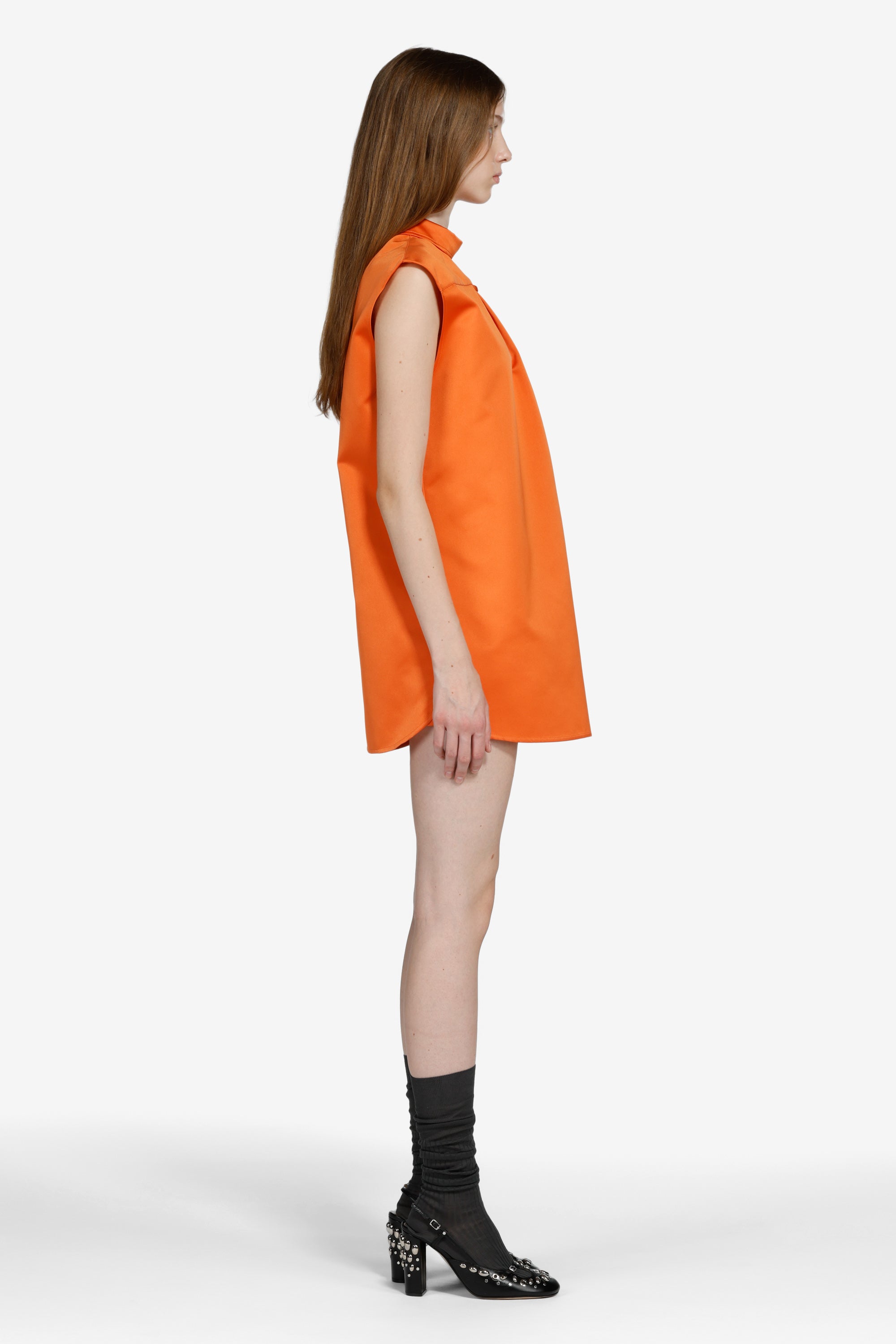 Short sleeveless dress