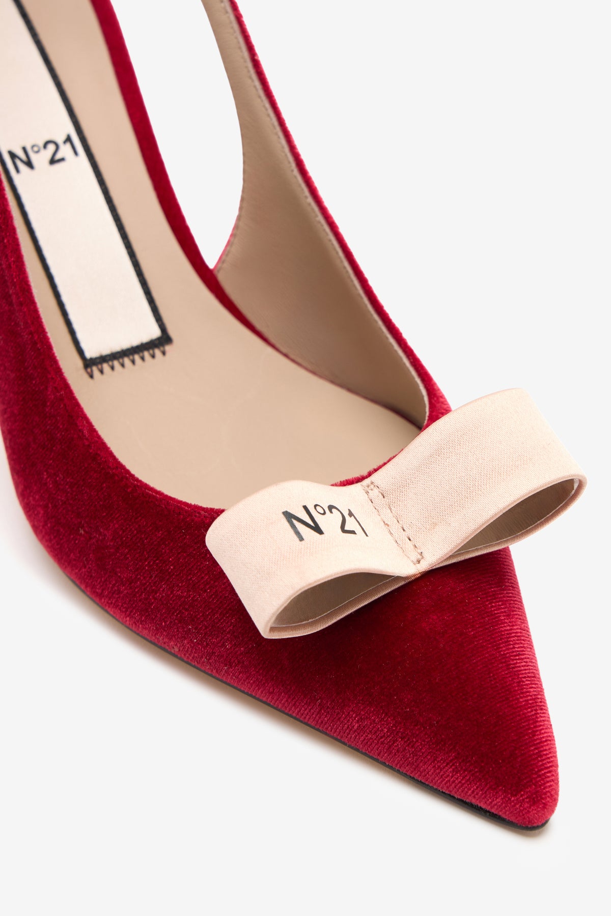 Slingback a punta in velluto e fiocco rosa