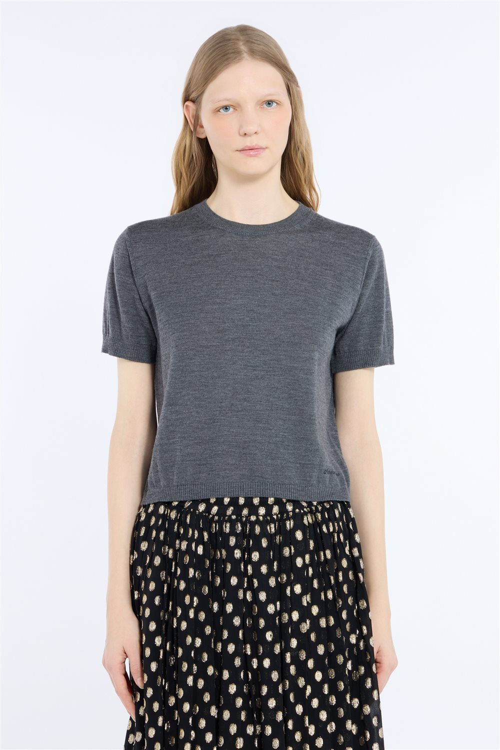 Maglia girocollo in lana con maniche corte