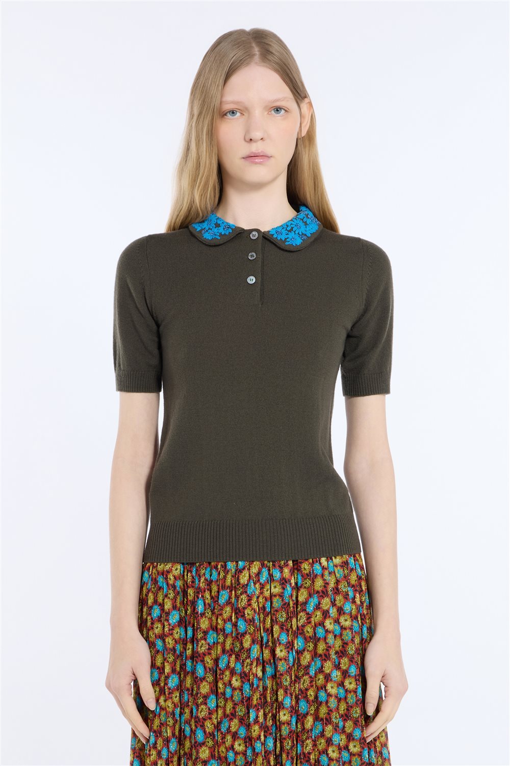 Wool polo shirt with embroidered collar