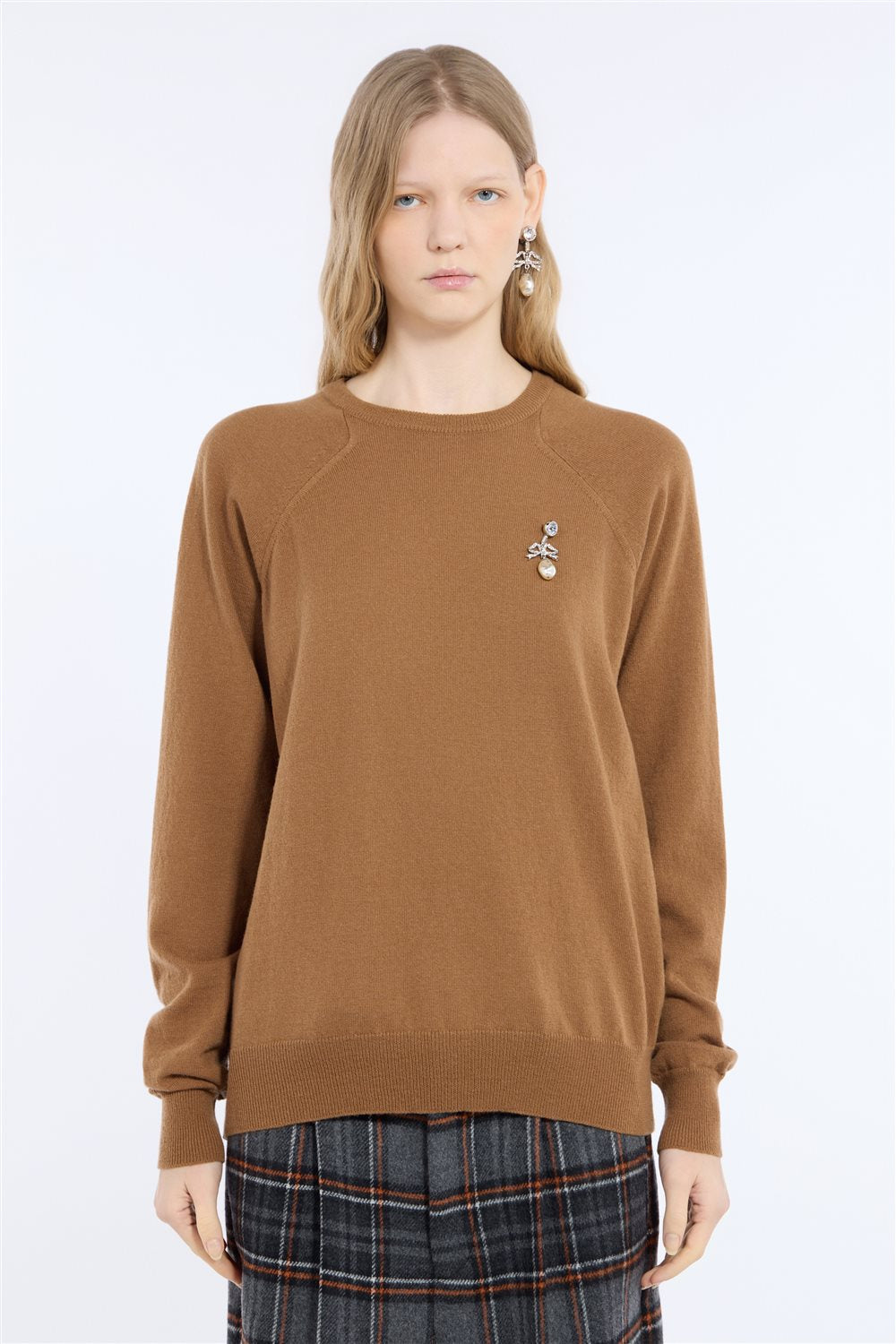 Crew neck wool sweater with jewel application