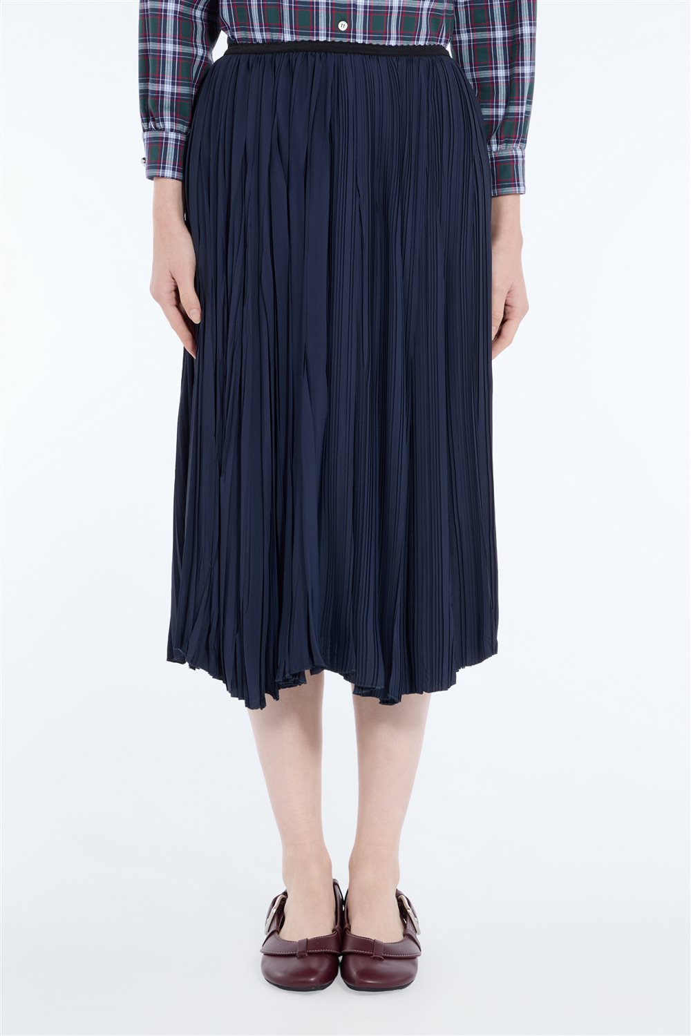 Pleated fabric skirt